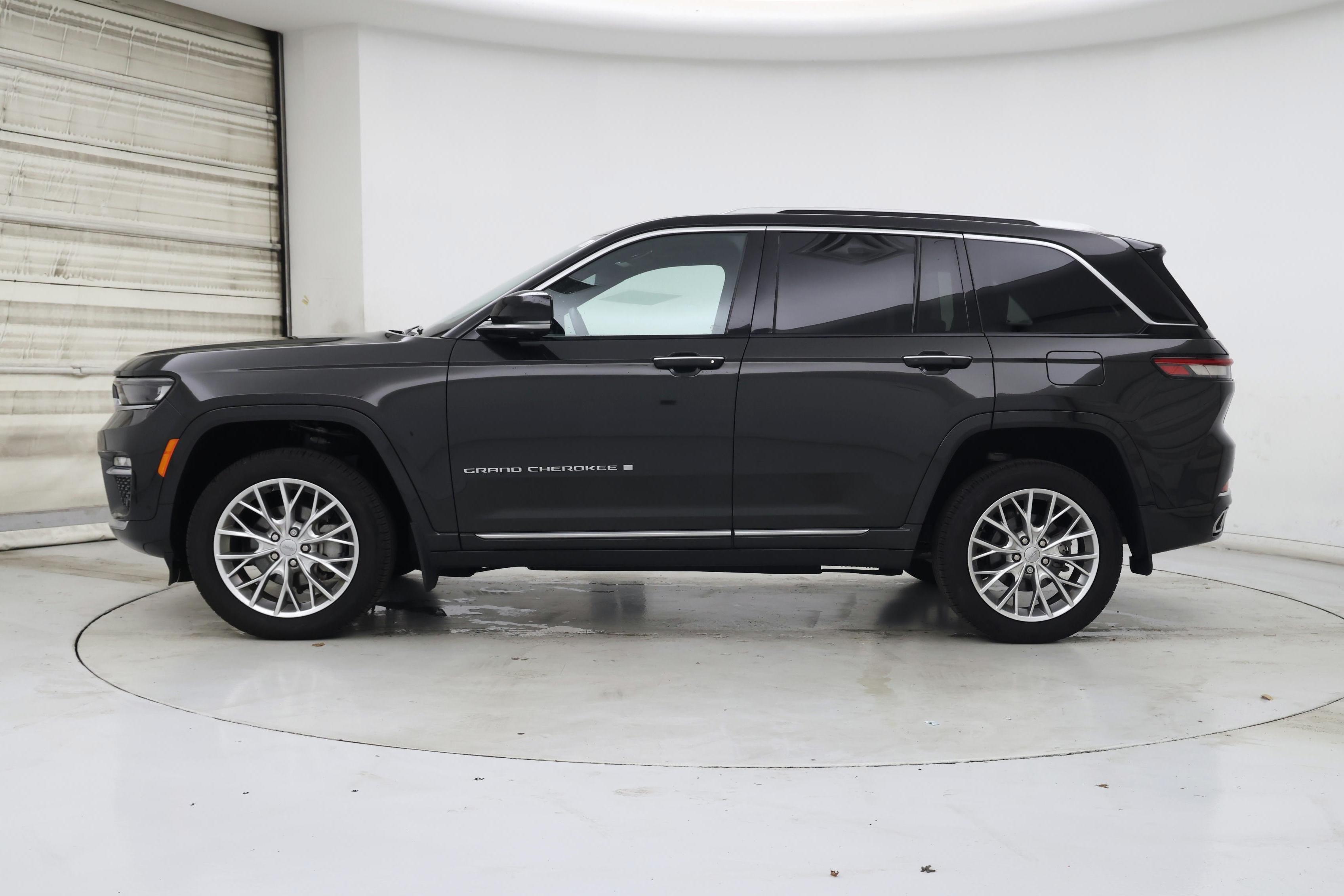 Thumbnail: 2023 Jeep Grand Cherokee - 3