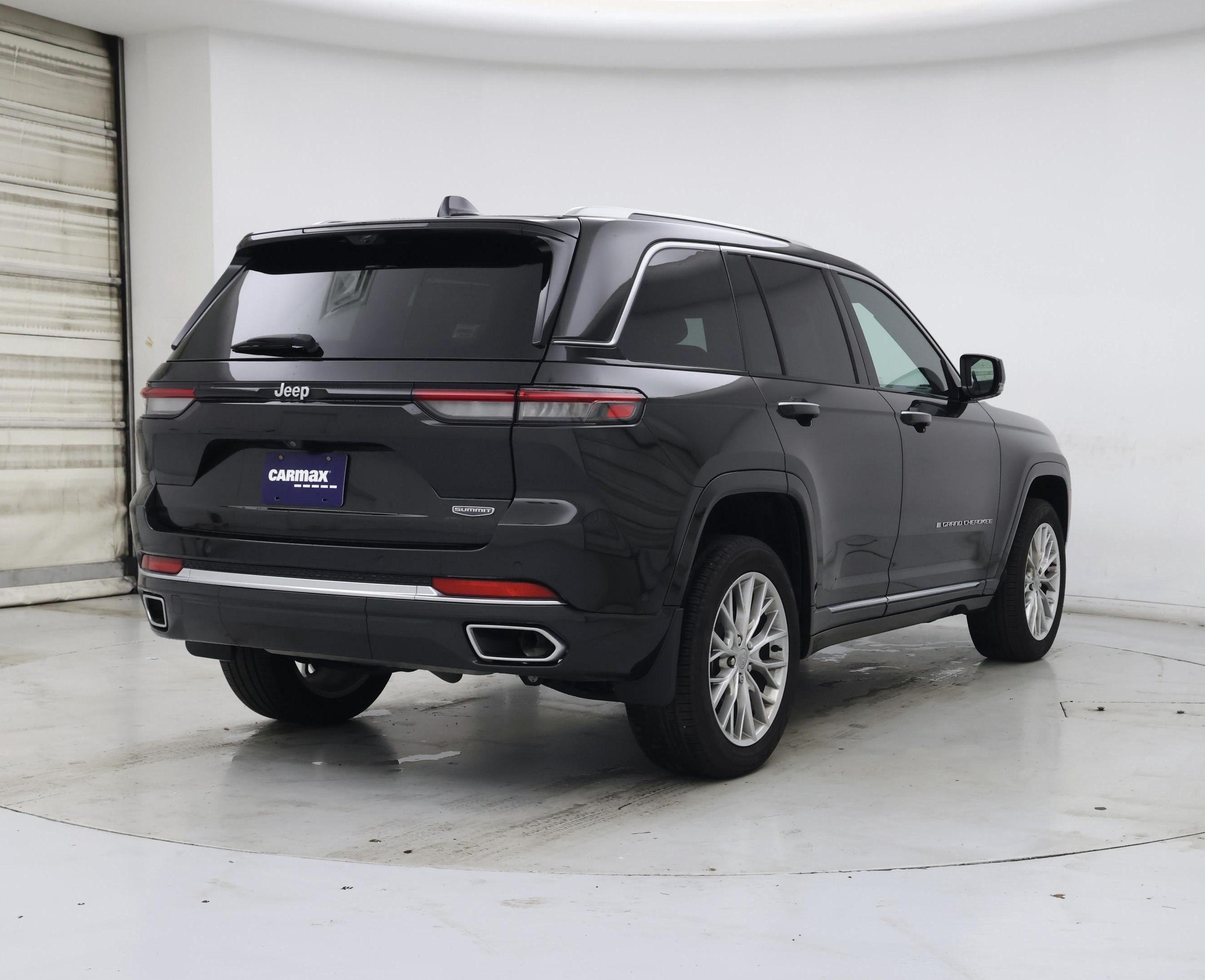 Thumbnail: 2023 Jeep Grand Cherokee - 8