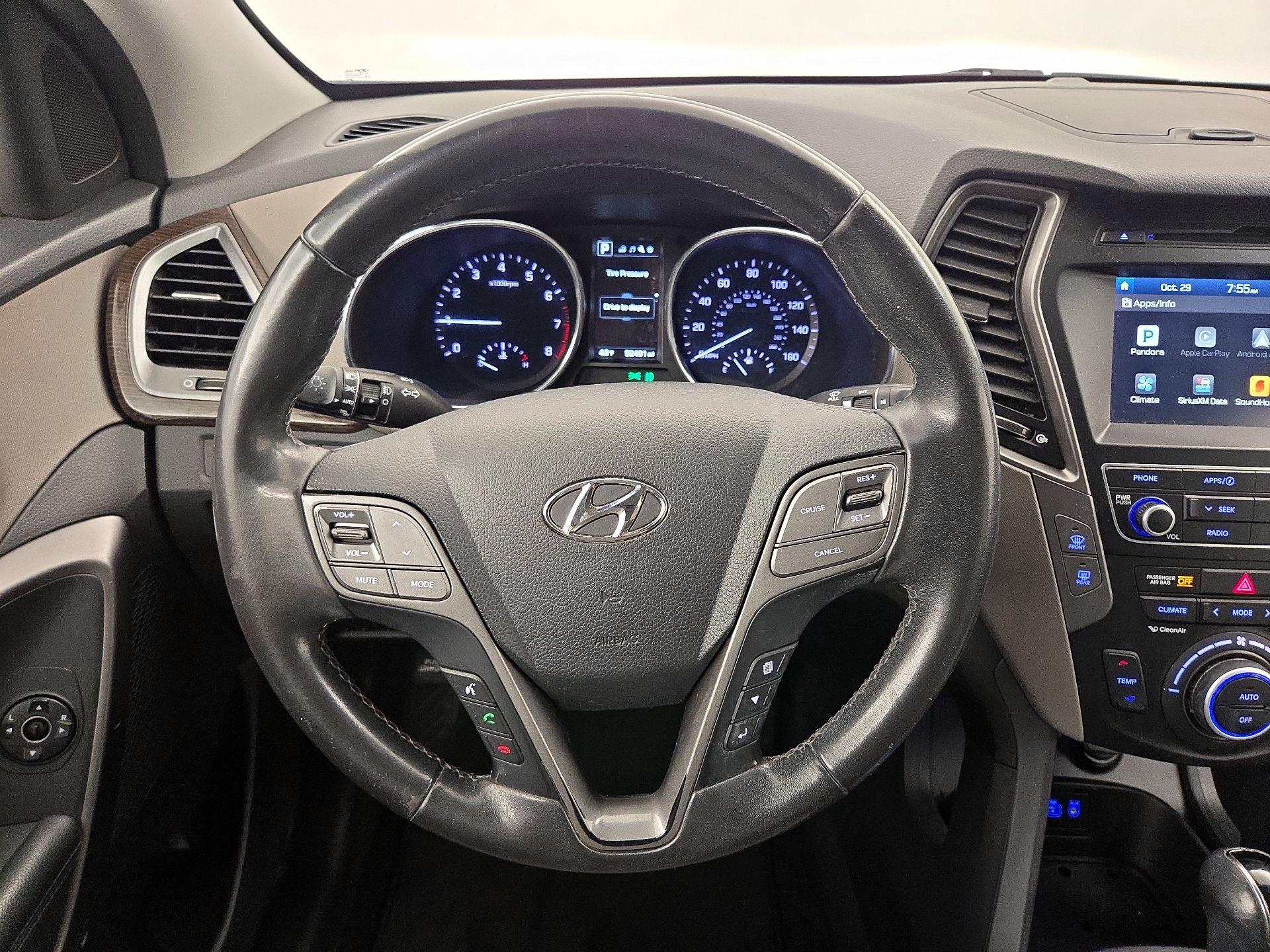 Thumbnail: 2017 Hyundai Santa Fe - 10