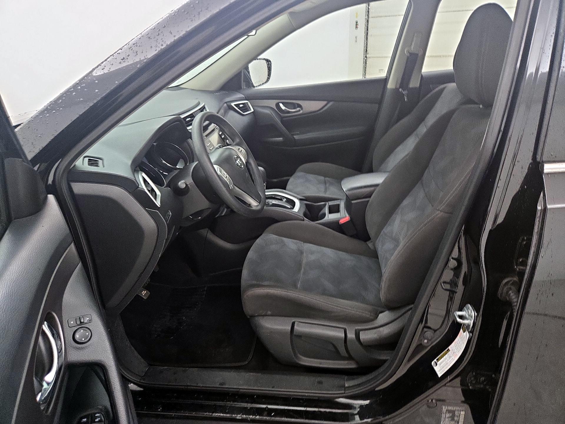 Thumbnail: 2016 Nissan Rogue - 11