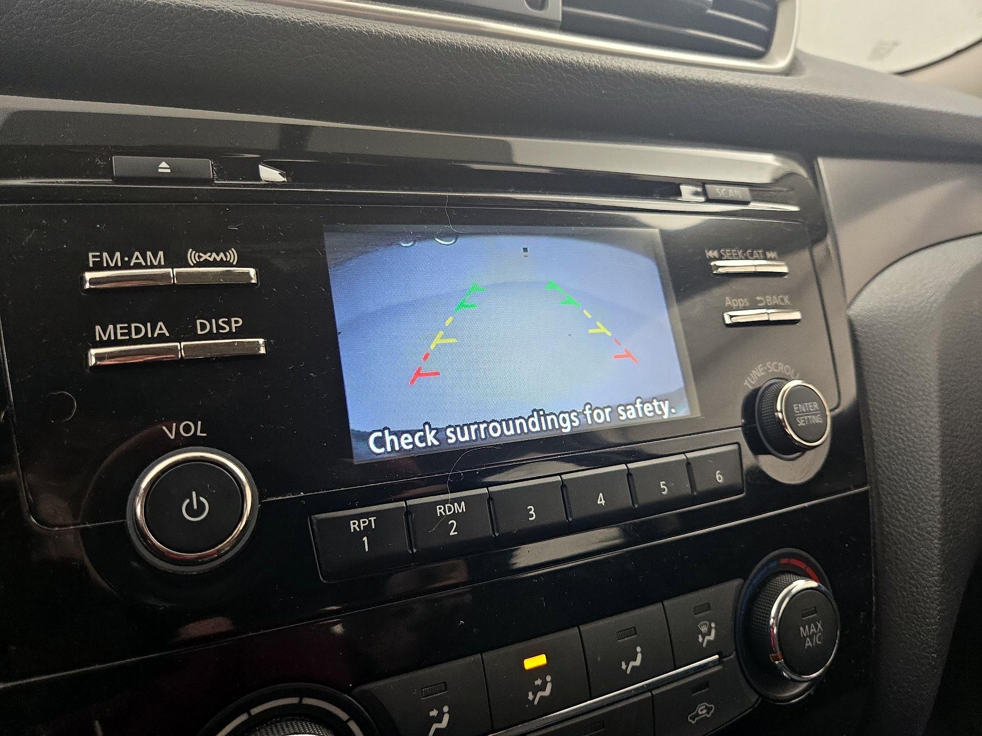 Thumbnail: 2016 Nissan Rogue - 14