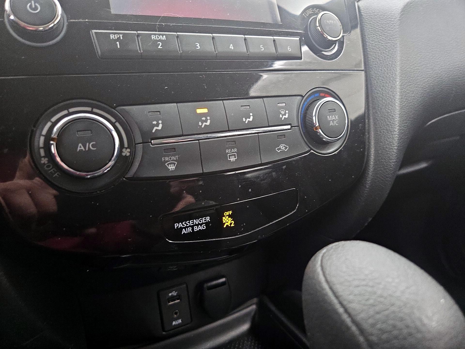 Thumbnail: 2016 Nissan Rogue - 16