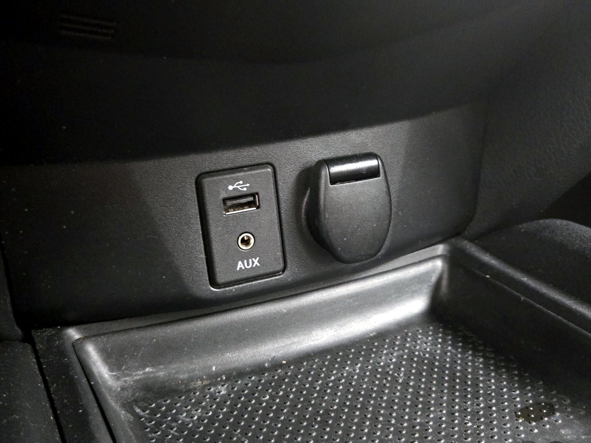 Thumbnail: 2016 Nissan Rogue - 18