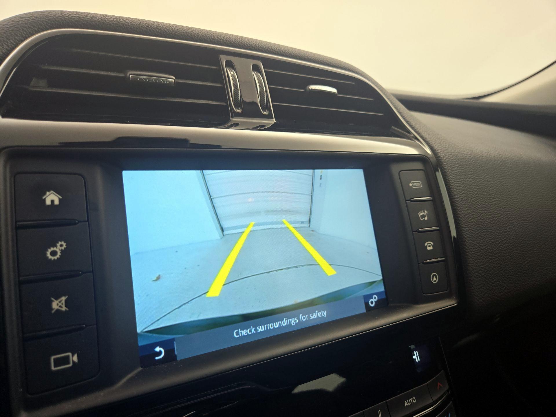 Thumbnail: 2017 Jaguar XE - 15