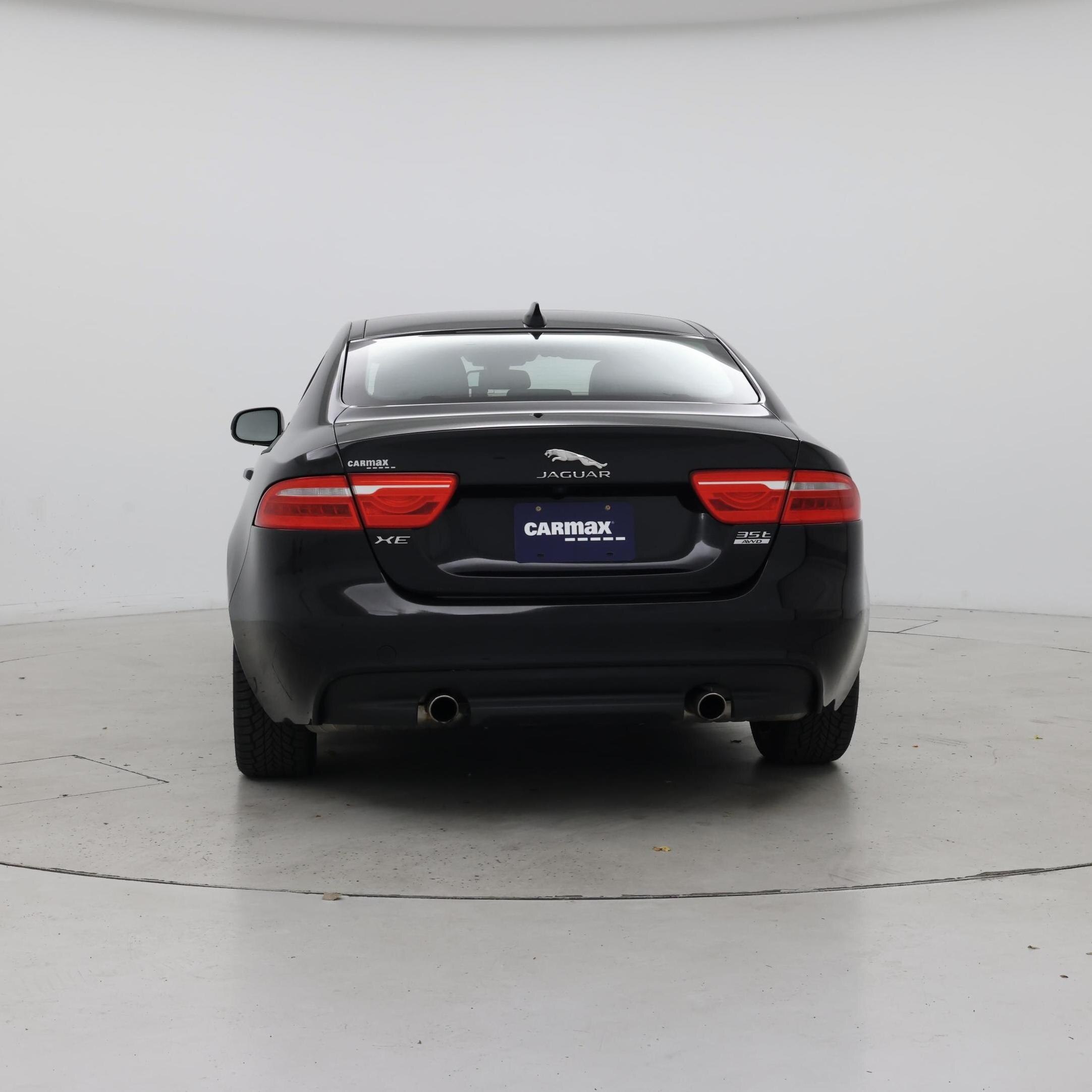 Thumbnail: 2017 Jaguar XE - 6