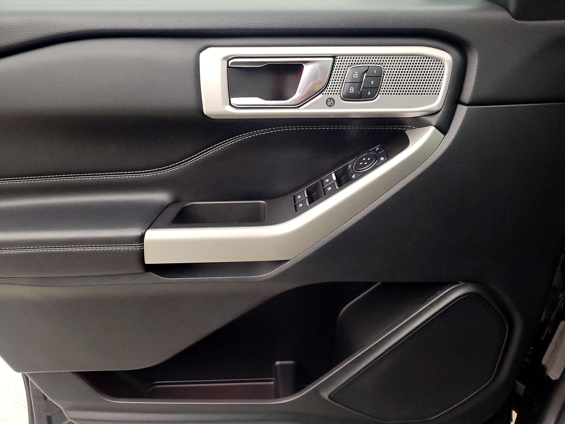 Thumbnail: 2021 Ford Explorer - 12