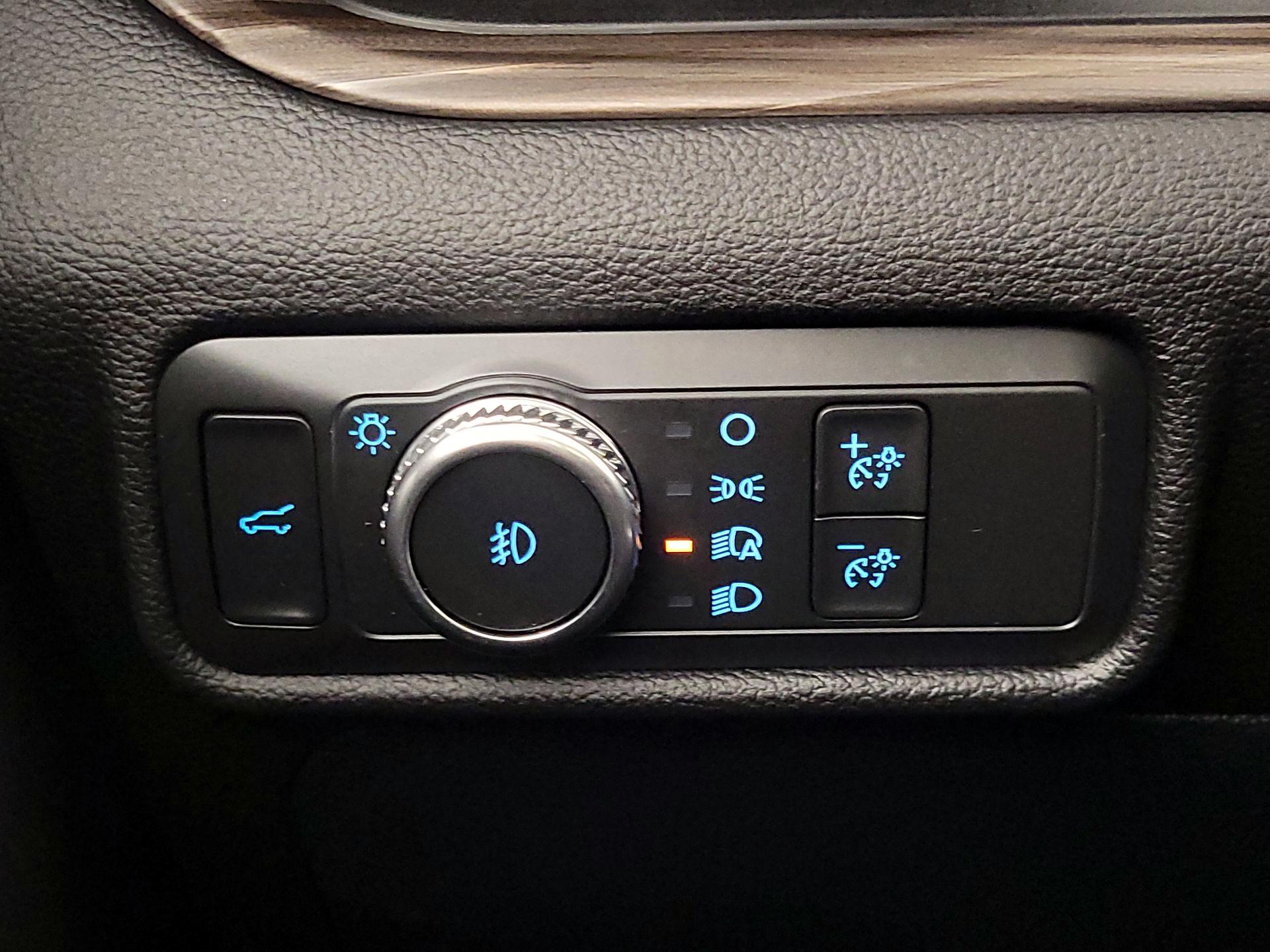 Thumbnail: 2021 Ford Explorer - 13