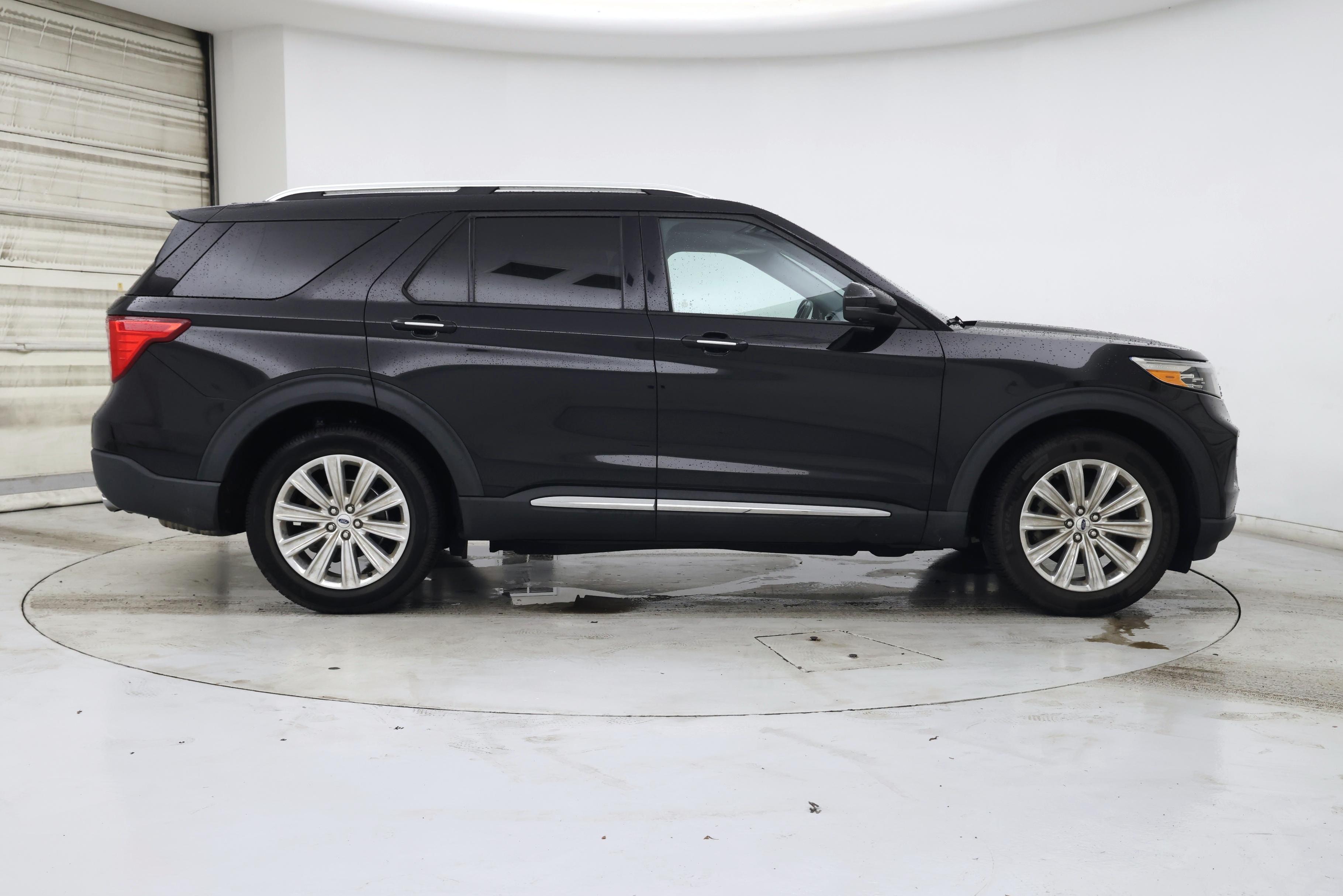 Thumbnail: 2021 Ford Explorer - 7