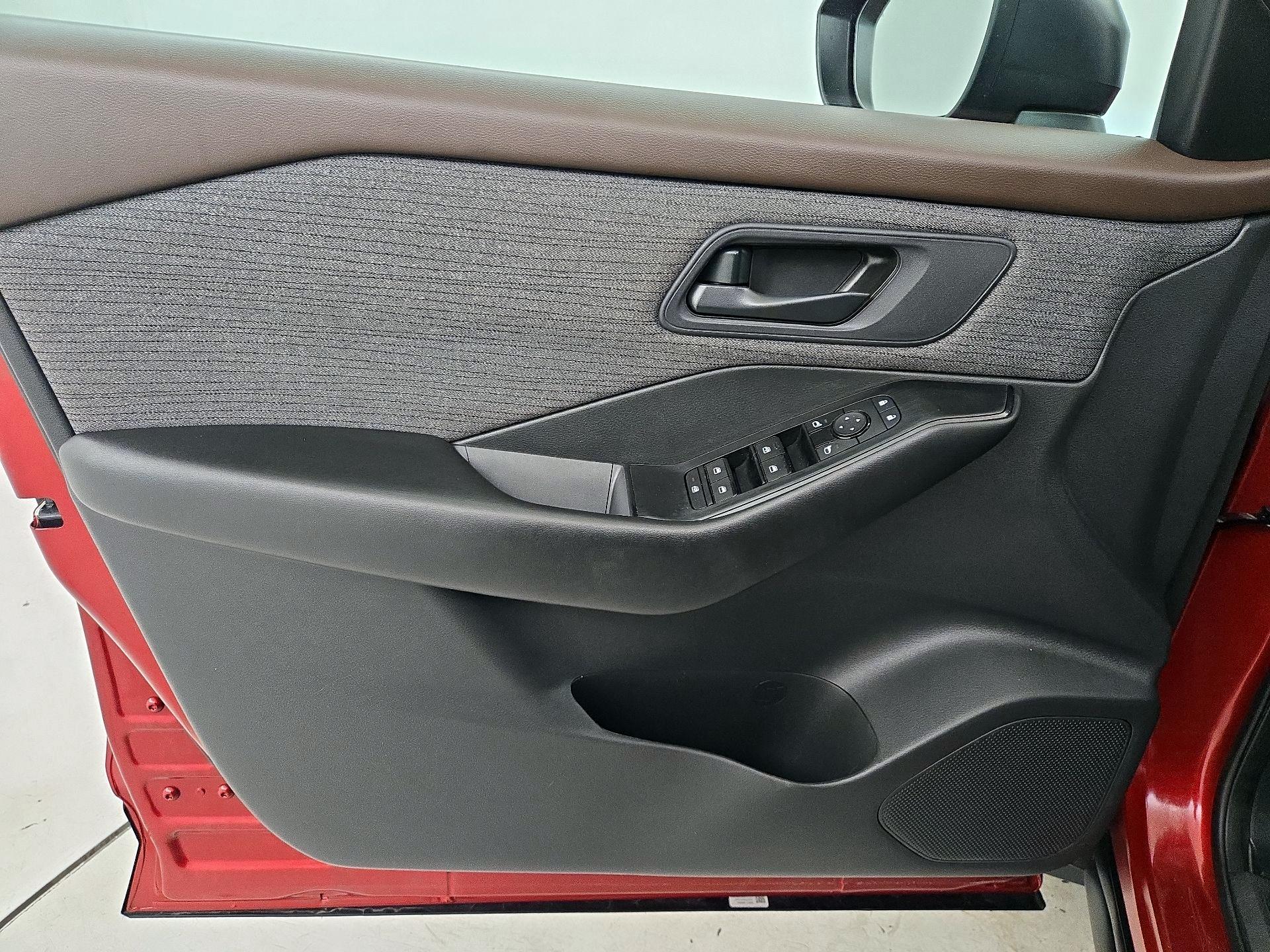 Thumbnail: 2023 Nissan Rogue - 12