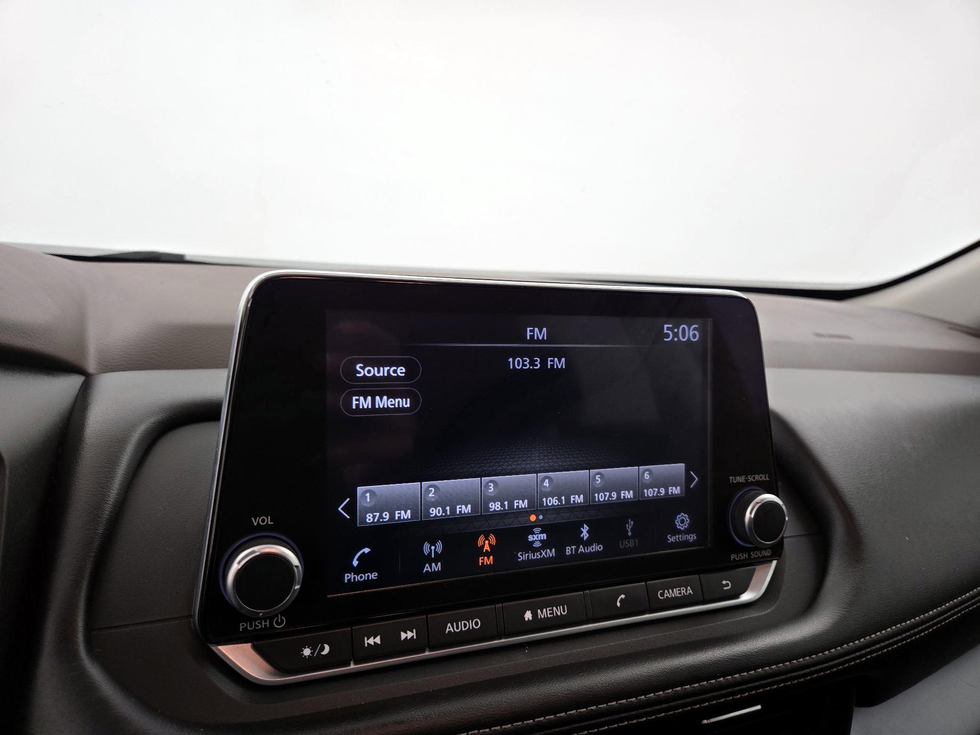 Thumbnail: 2023 Nissan Rogue - 15