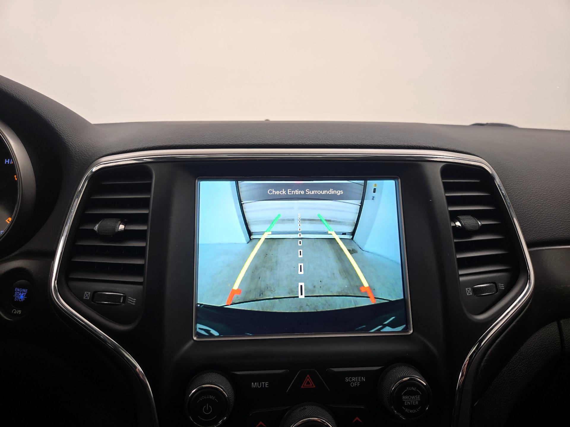 Thumbnail: 2018 Jeep Grand Cherokee - 15