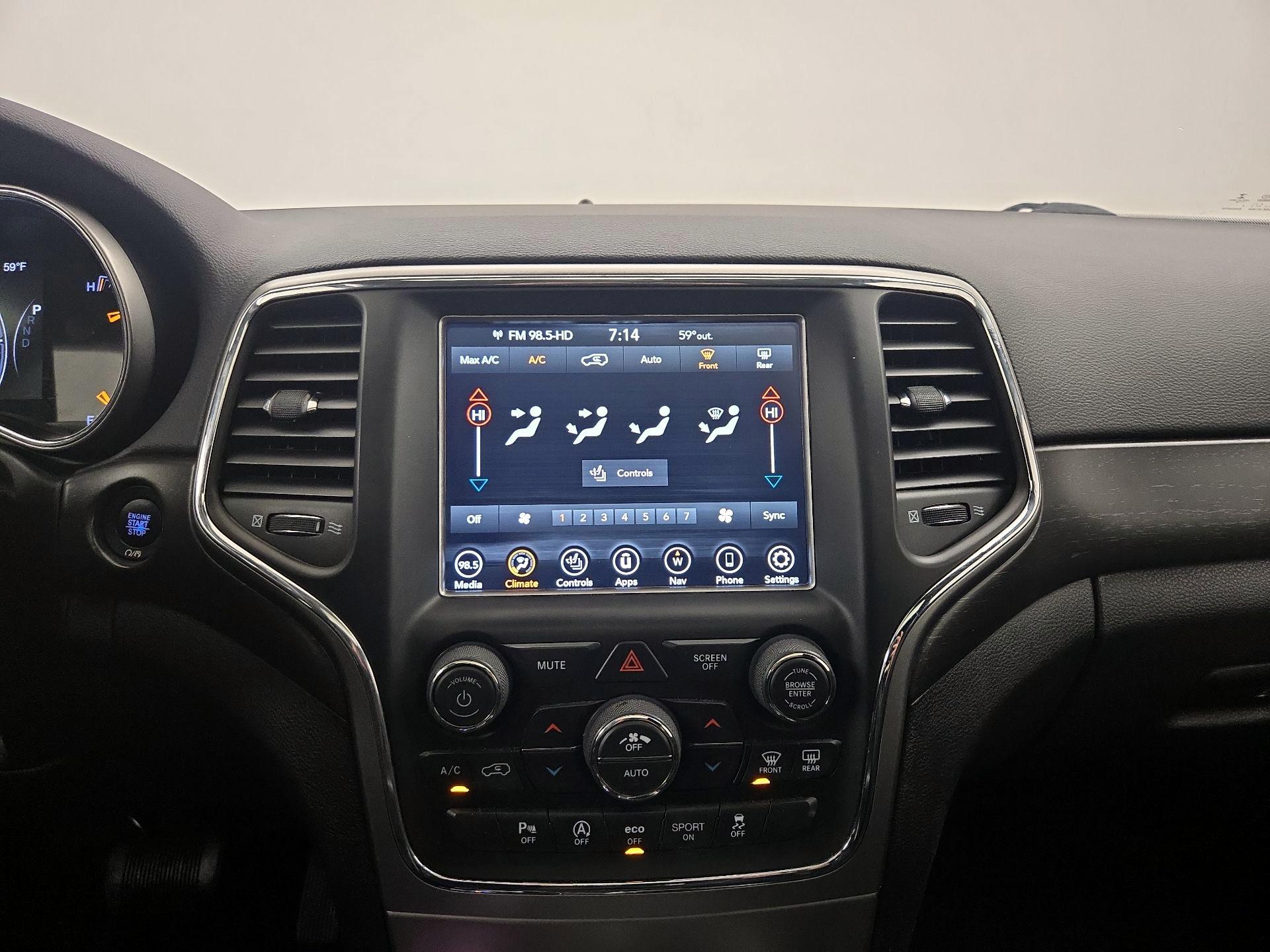 Thumbnail: 2018 Jeep Grand Cherokee - 17