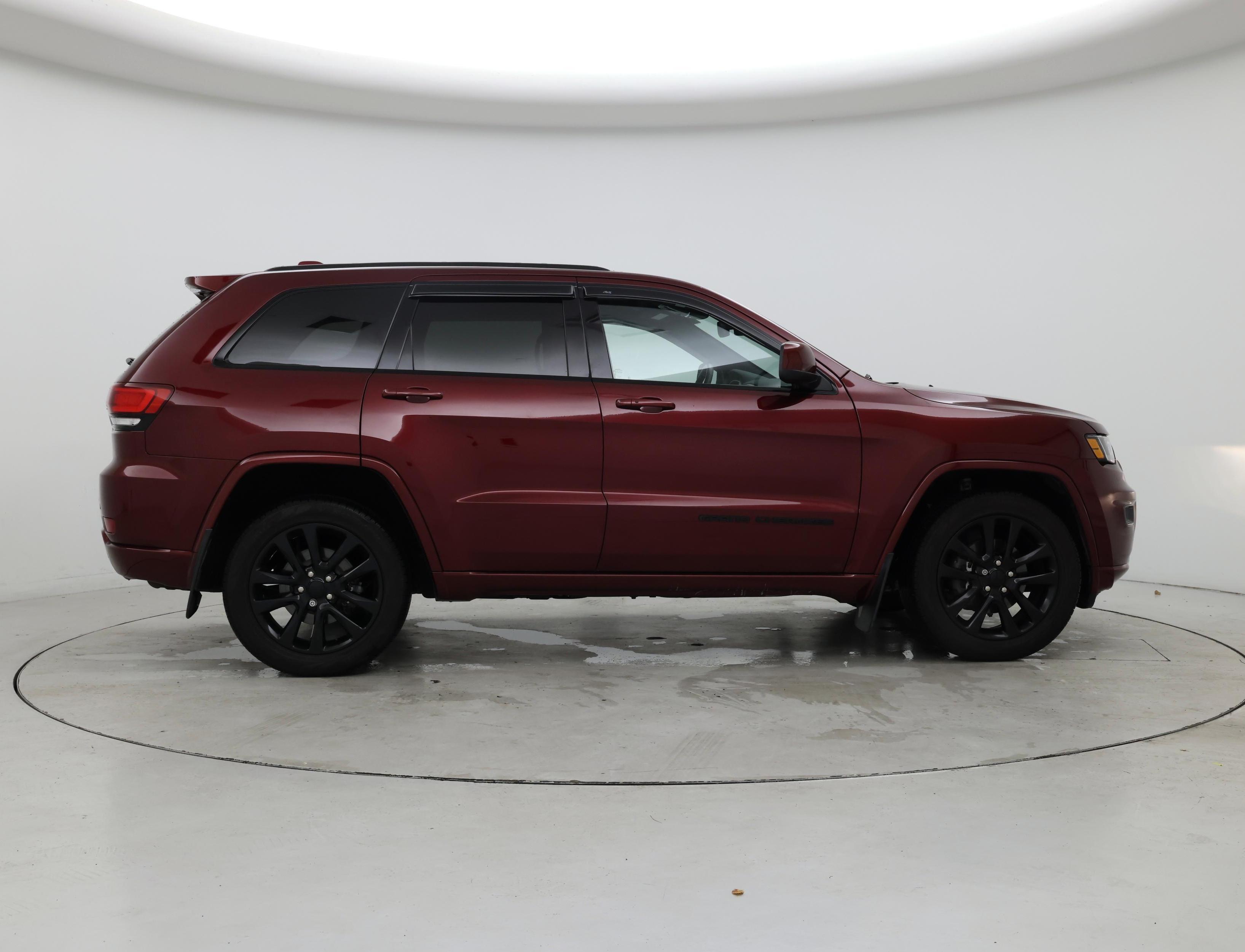 Thumbnail: 2018 Jeep Grand Cherokee - 7