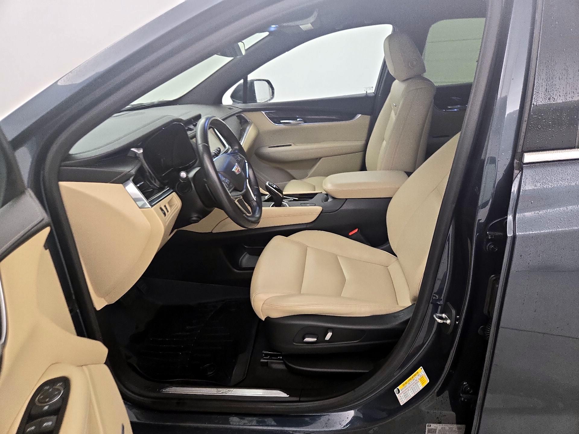 Thumbnail: 2019 Cadillac XT5 - 11