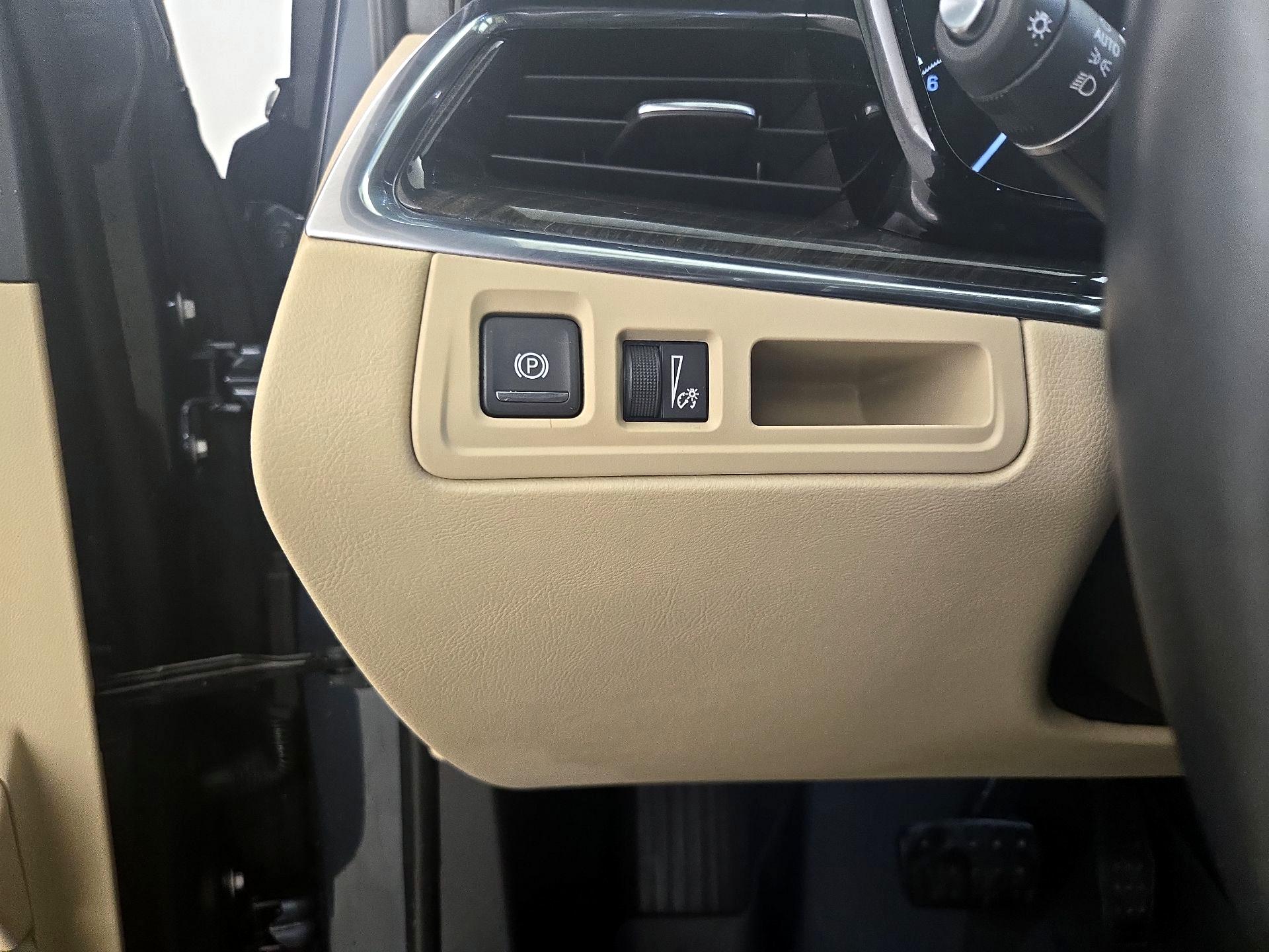 Thumbnail: 2019 Cadillac XT5 - 13