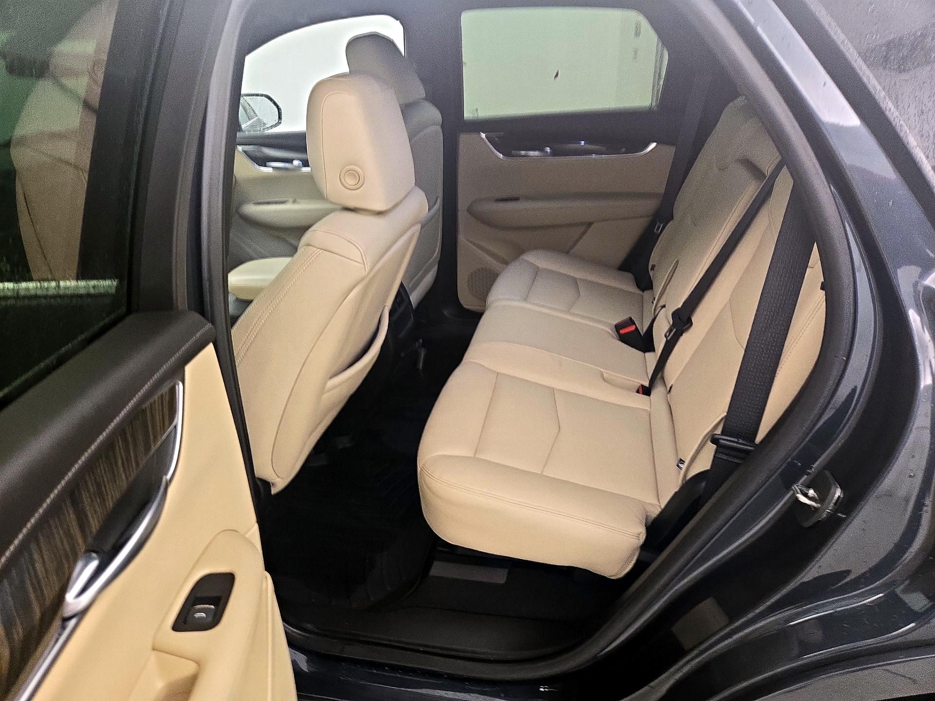 Thumbnail: 2019 Cadillac XT5 - 19