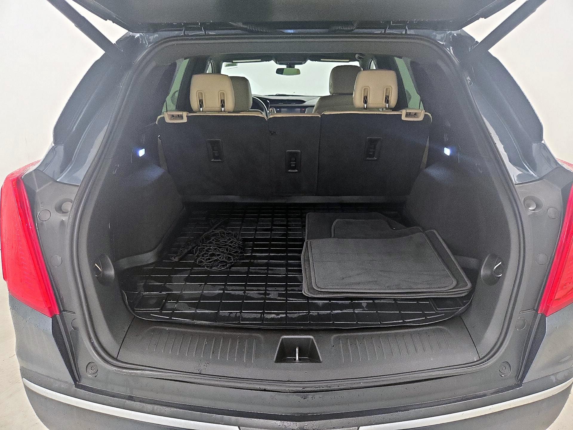 Thumbnail: 2019 Cadillac XT5 - 20