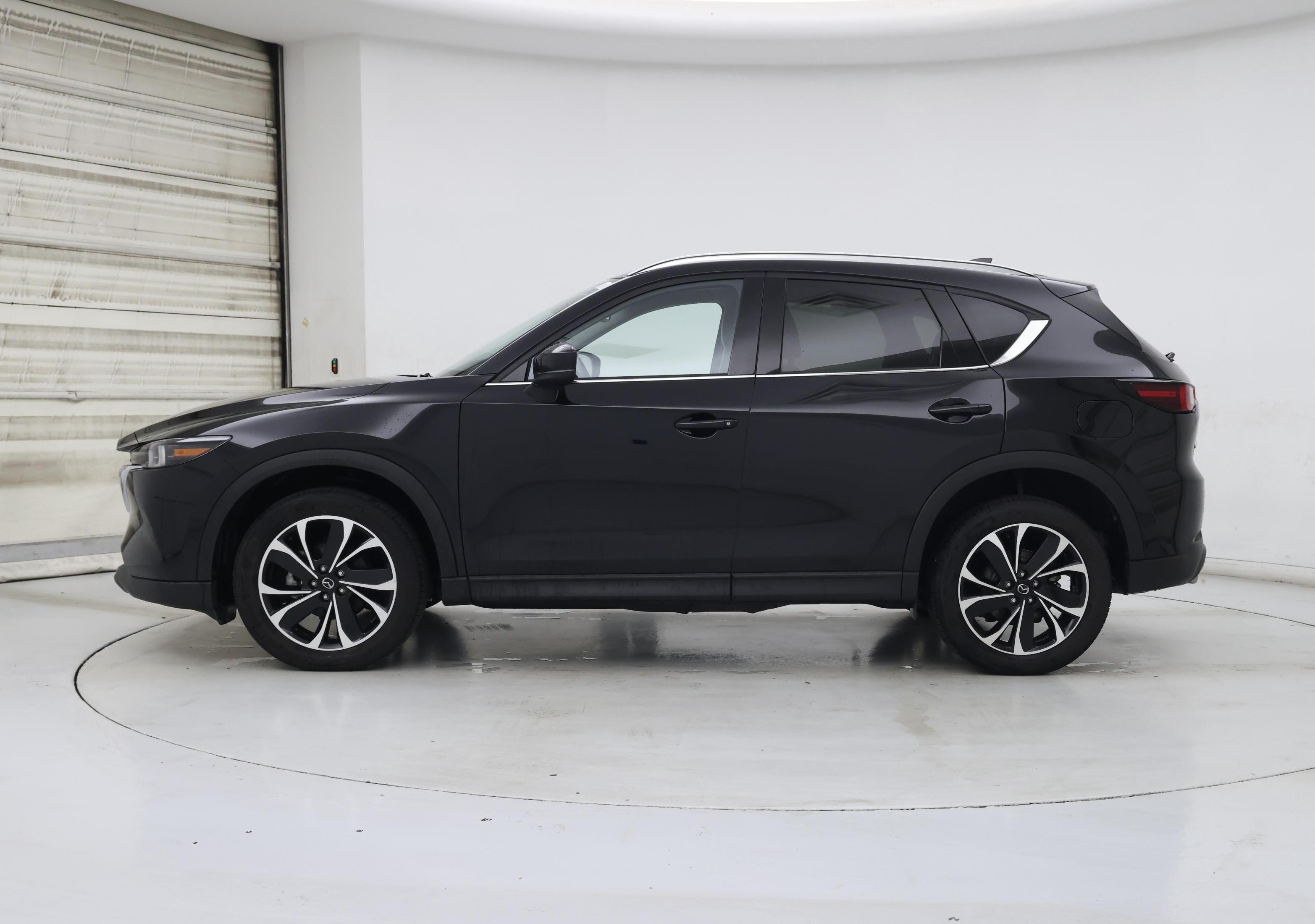 Thumbnail: 2022 Mazda CX-5 - 3