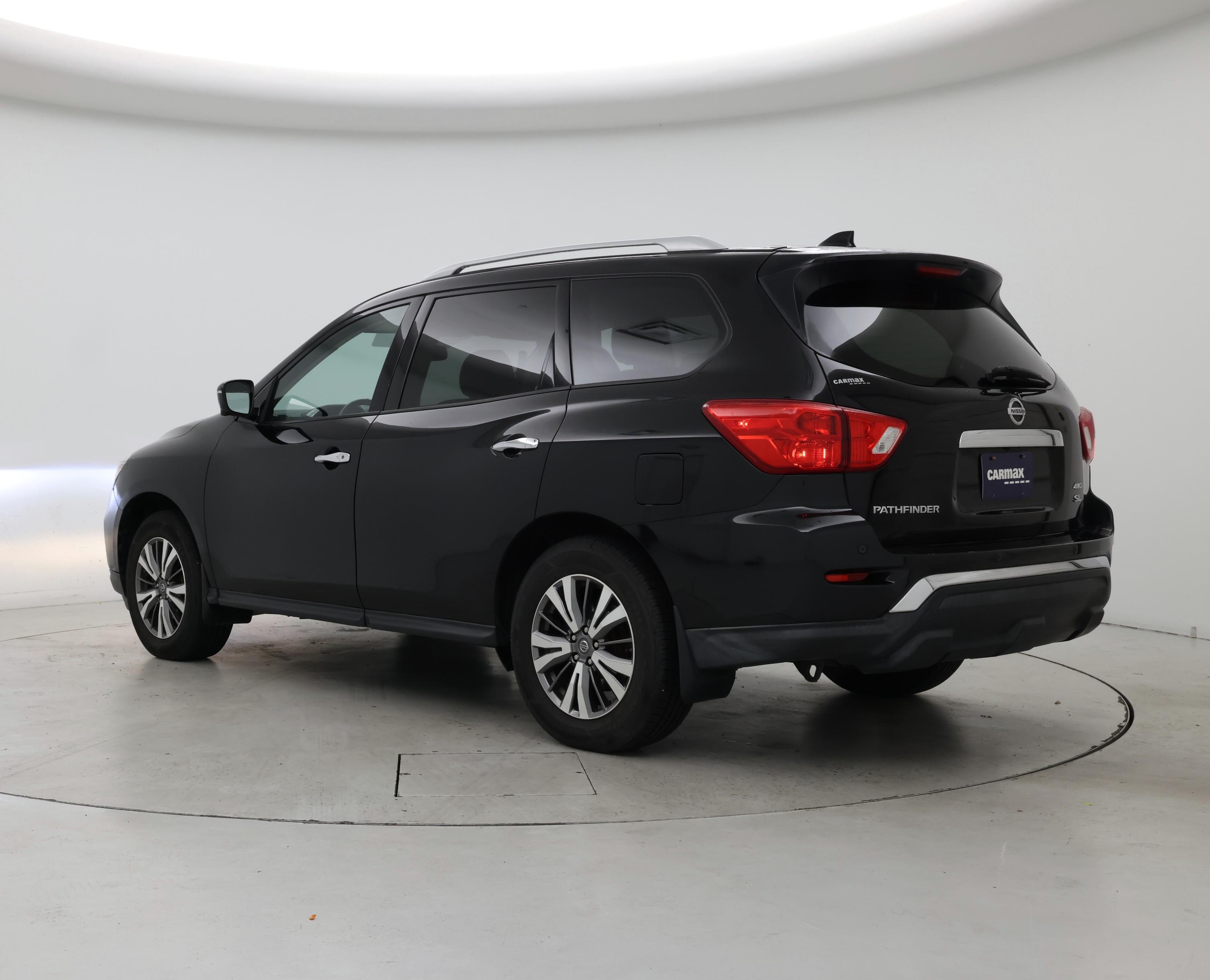 Thumbnail: 2019 Nissan Pathfinder - 2