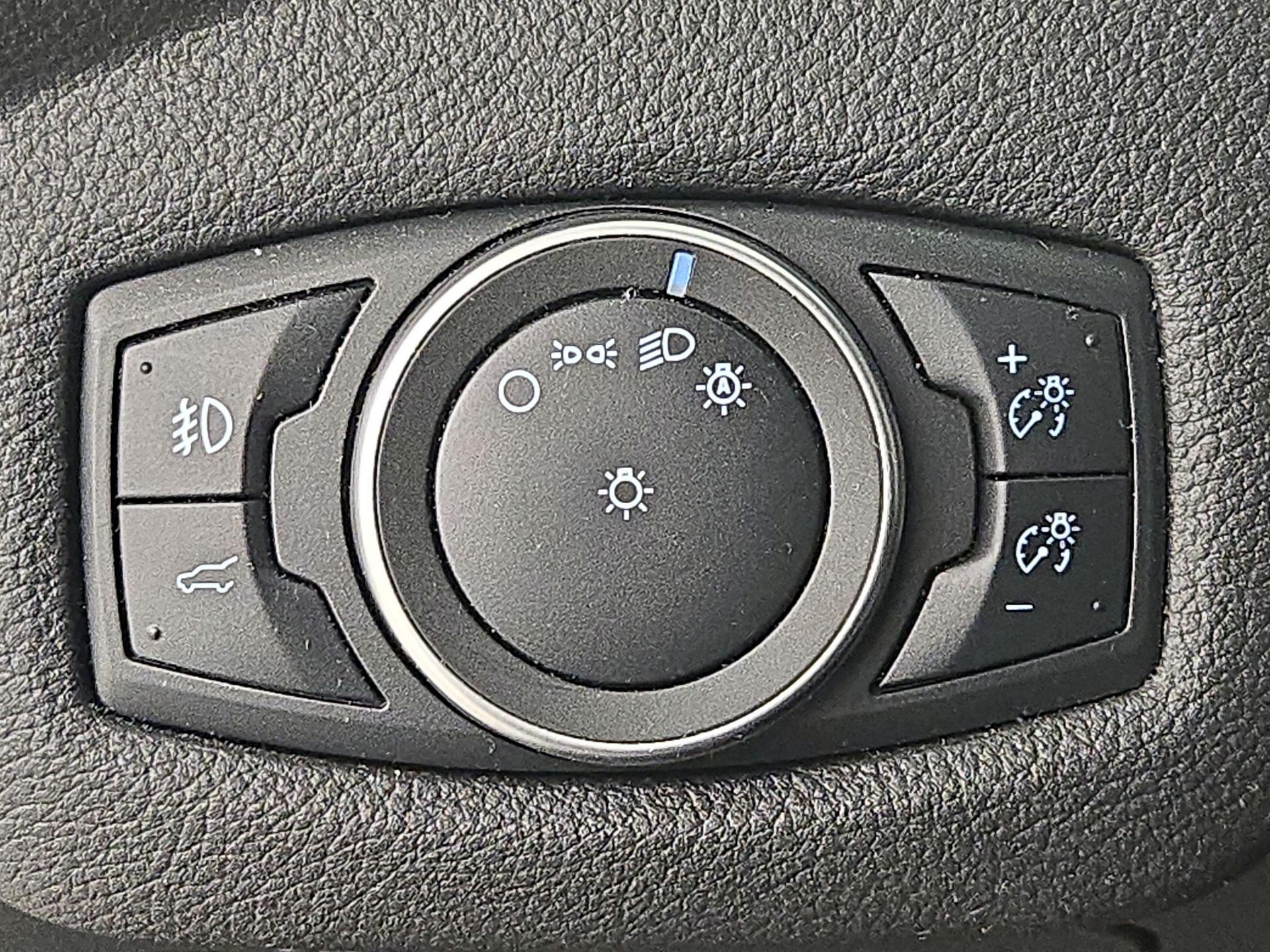 Thumbnail: 2019 Ford Escape - 13