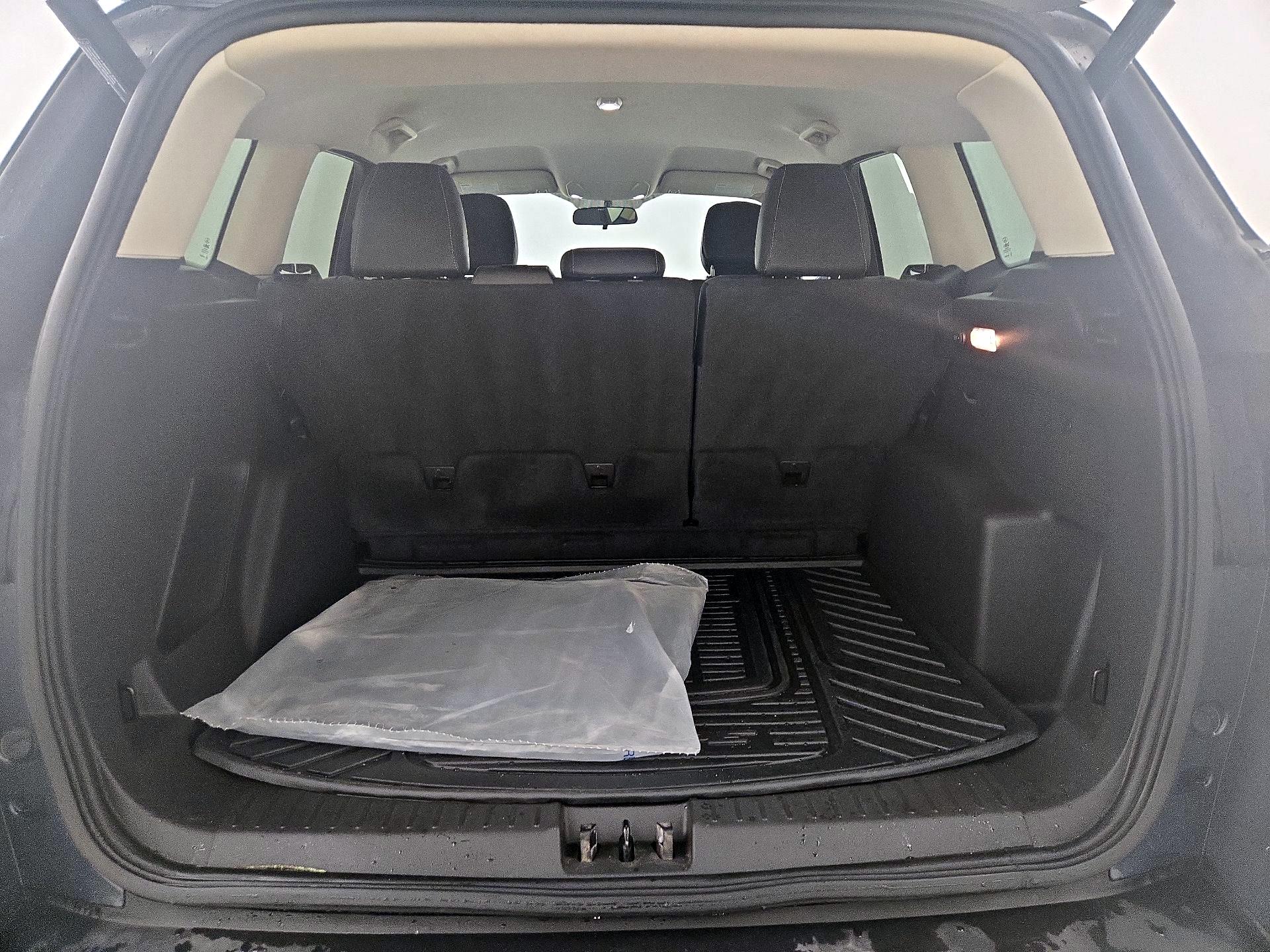 Thumbnail: 2019 Ford Escape - 20