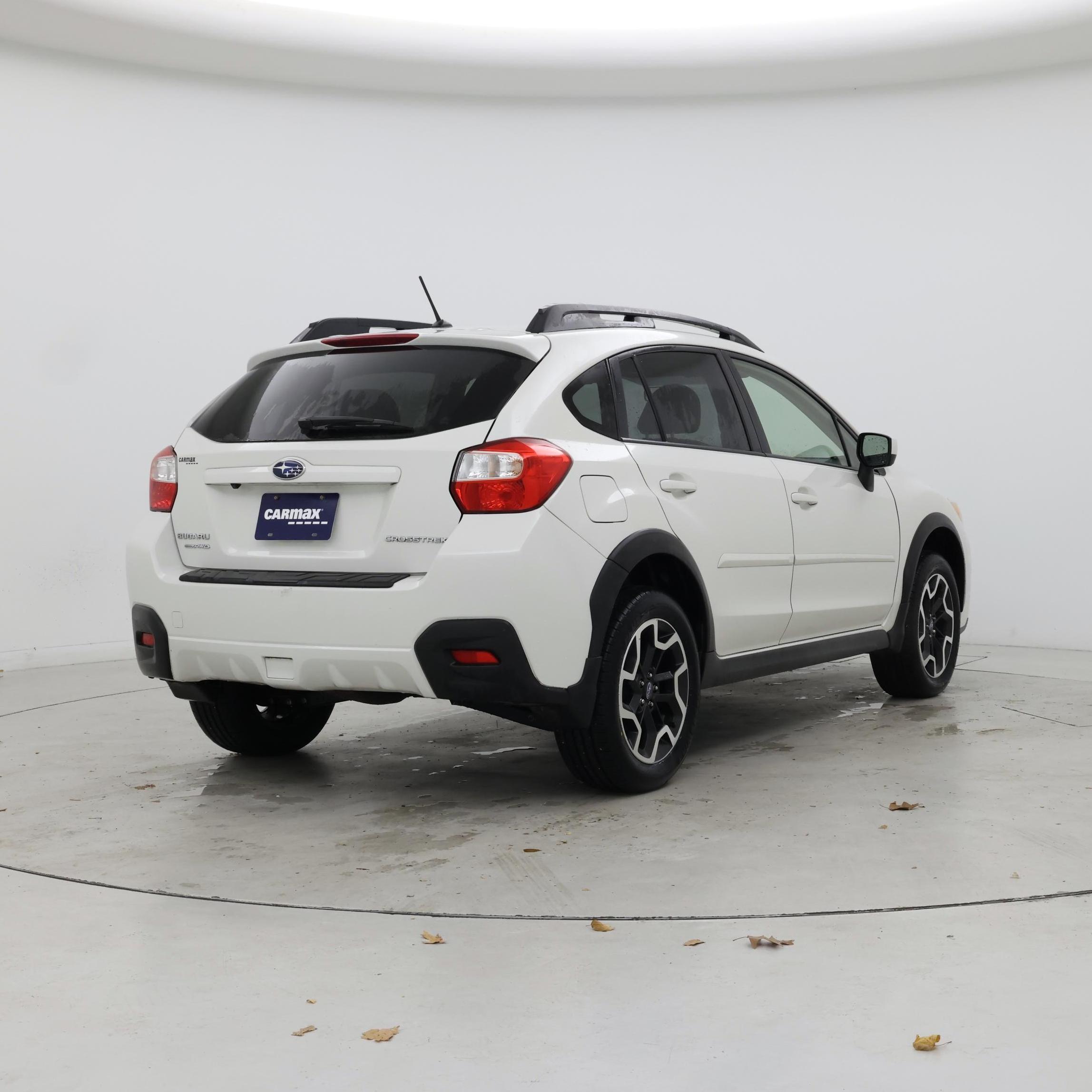 Thumbnail: 2017 Subaru Crosstrek - 8