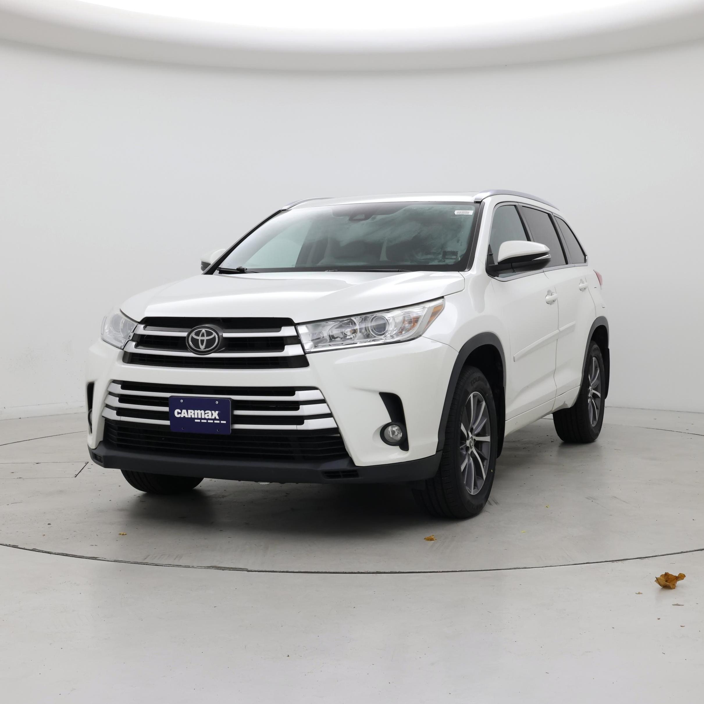 Thumbnail: 2017 Toyota Highlander - 4