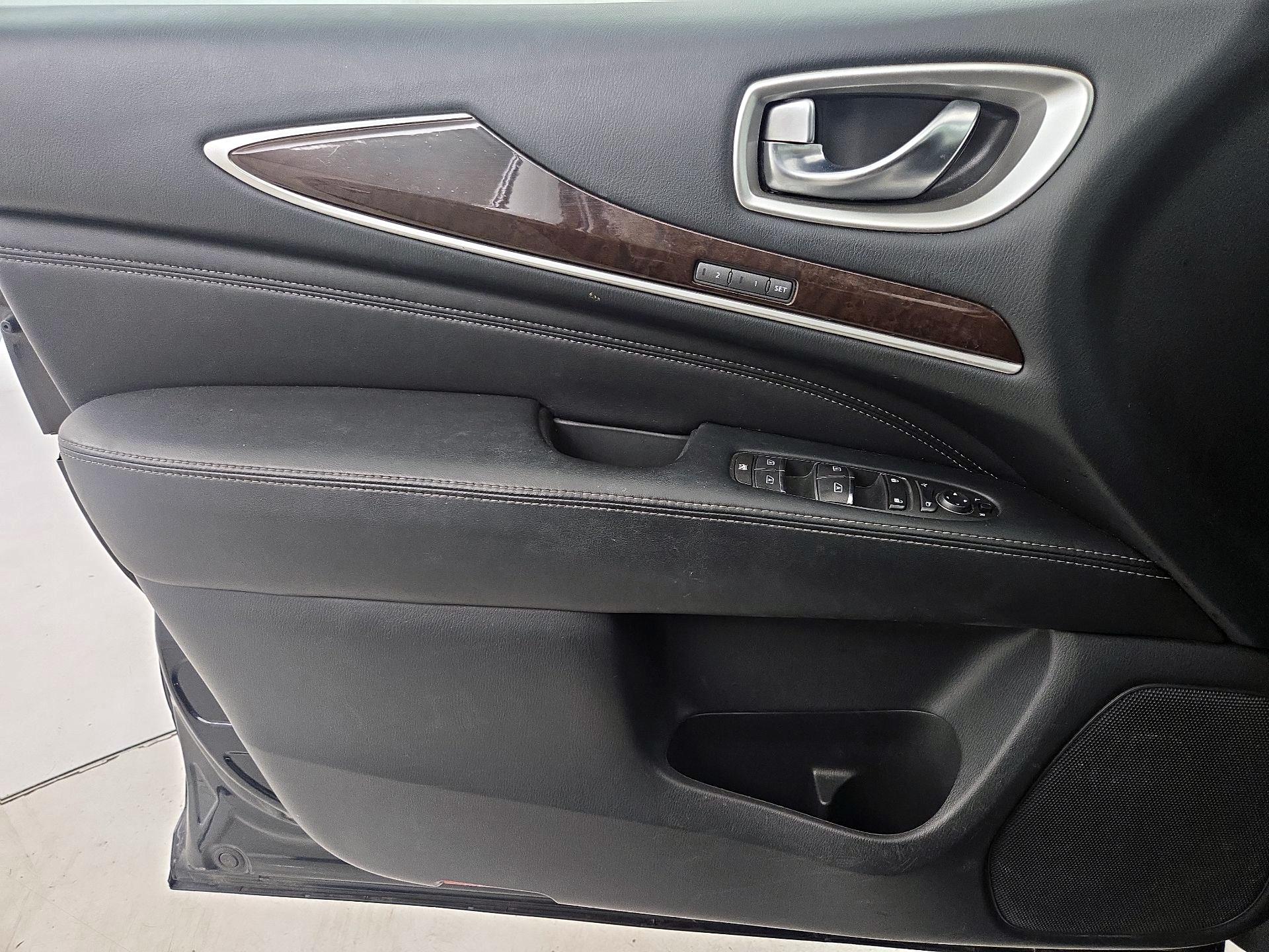 Thumbnail: 2017 INFINITI QX60 - 12