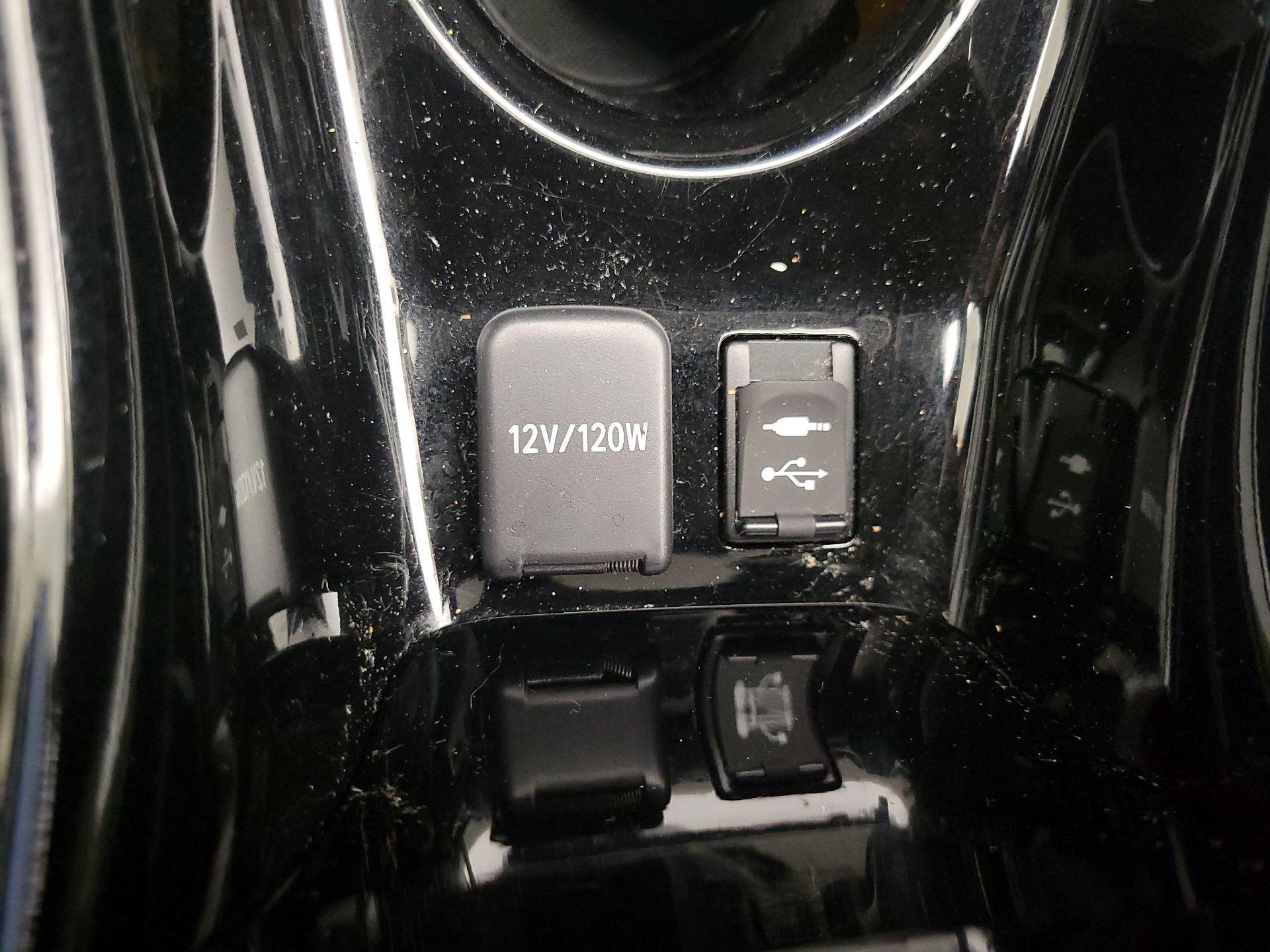 Thumbnail: 2018 Toyota Prius Prime - 19