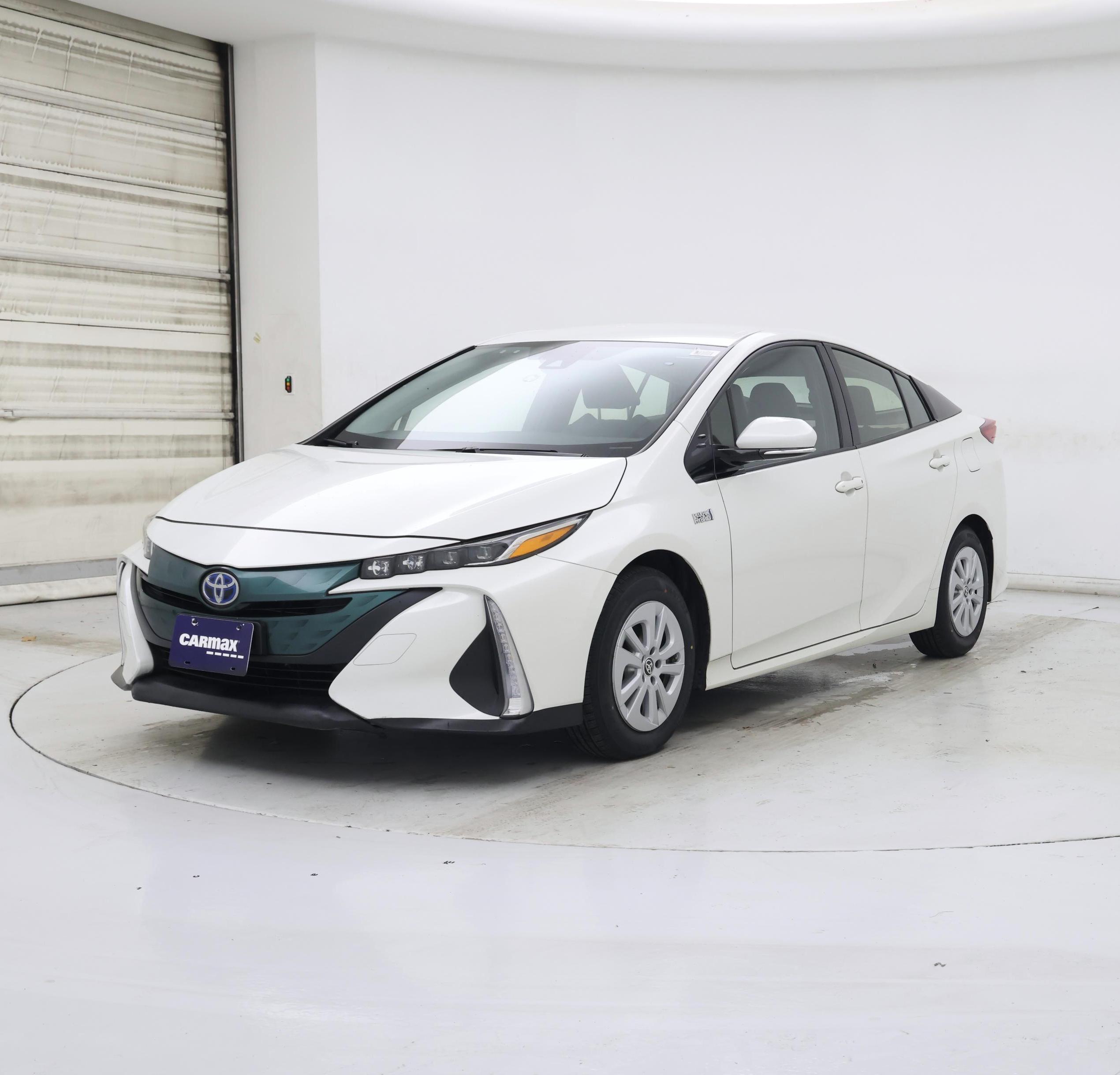 Thumbnail: 2018 Toyota Prius Prime - 4