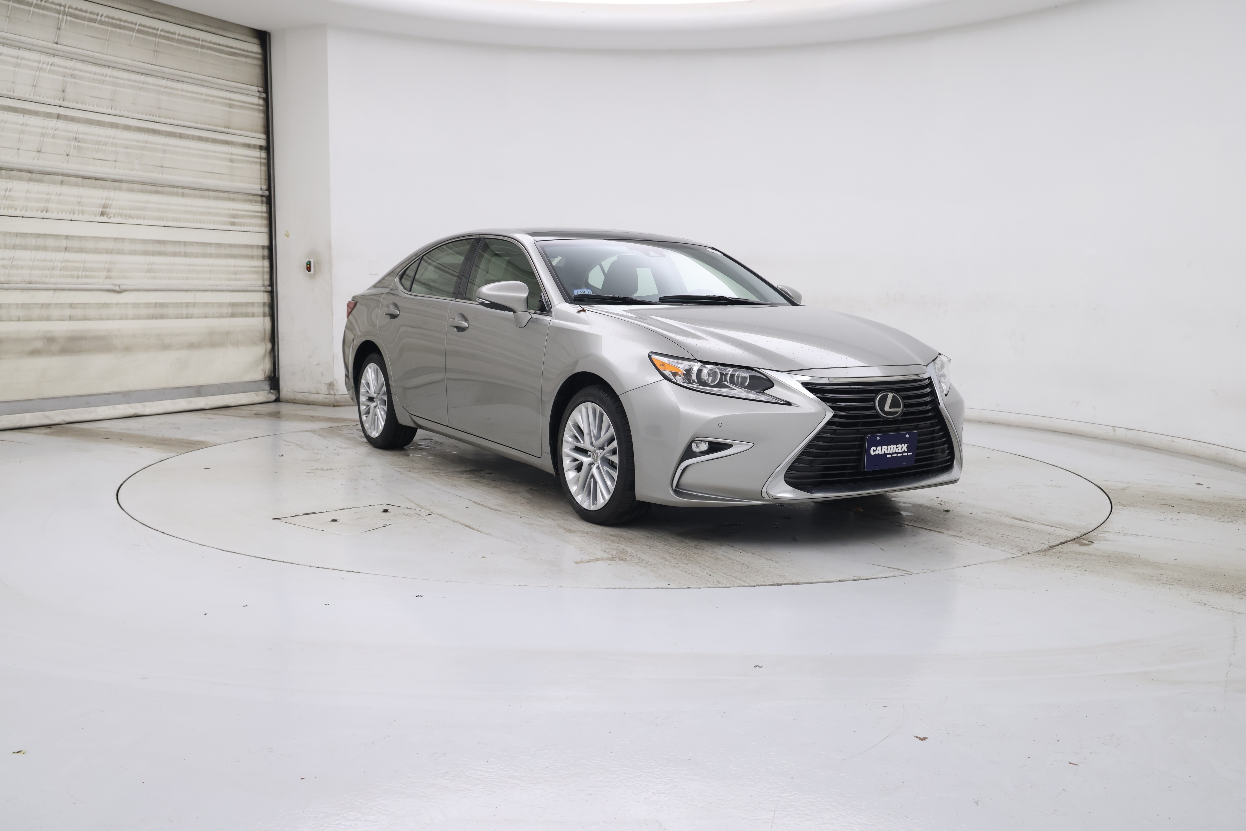 Thumbnail: 2016 Lexus ES - 1