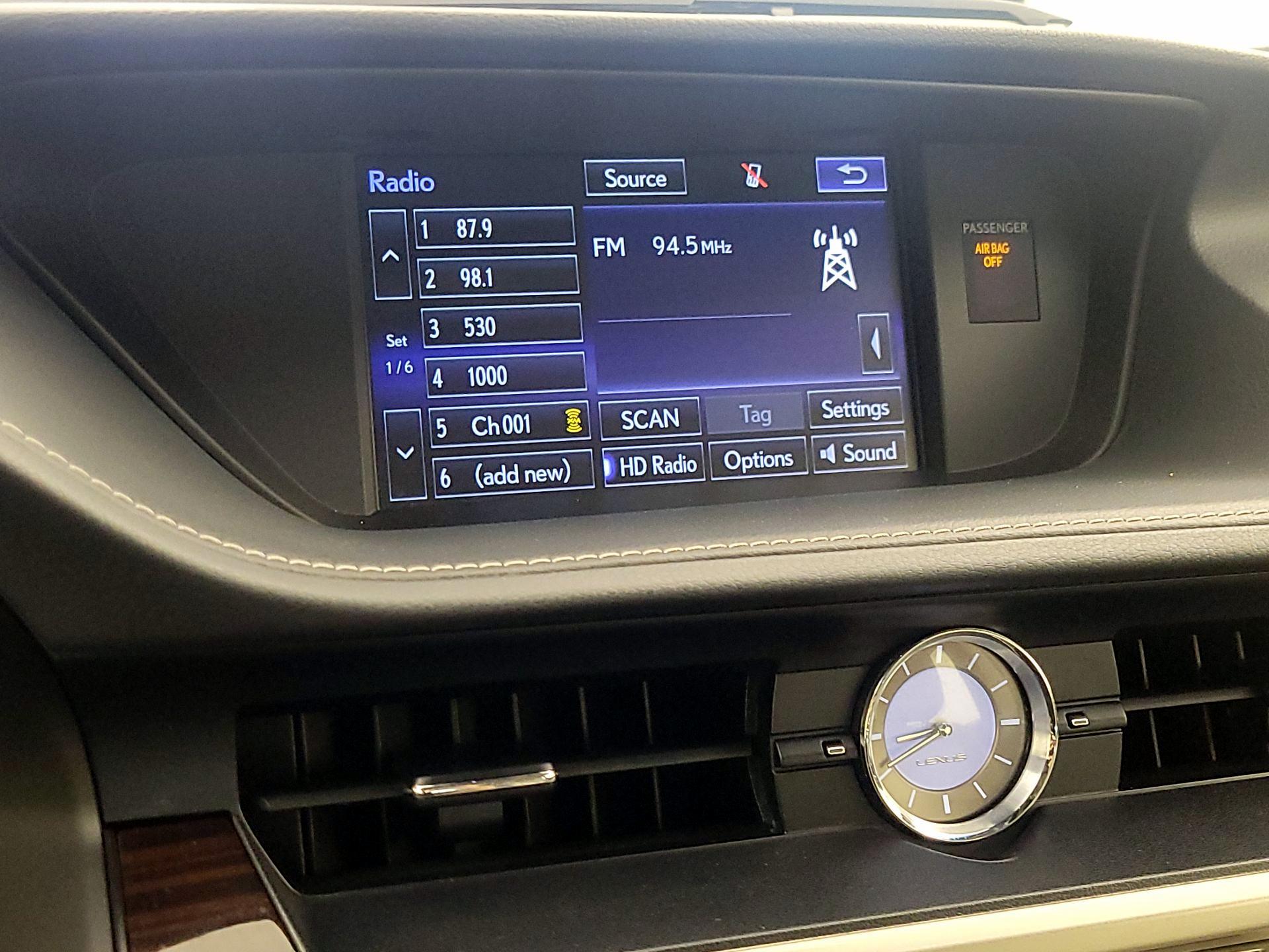 Thumbnail: 2016 Lexus ES - 15