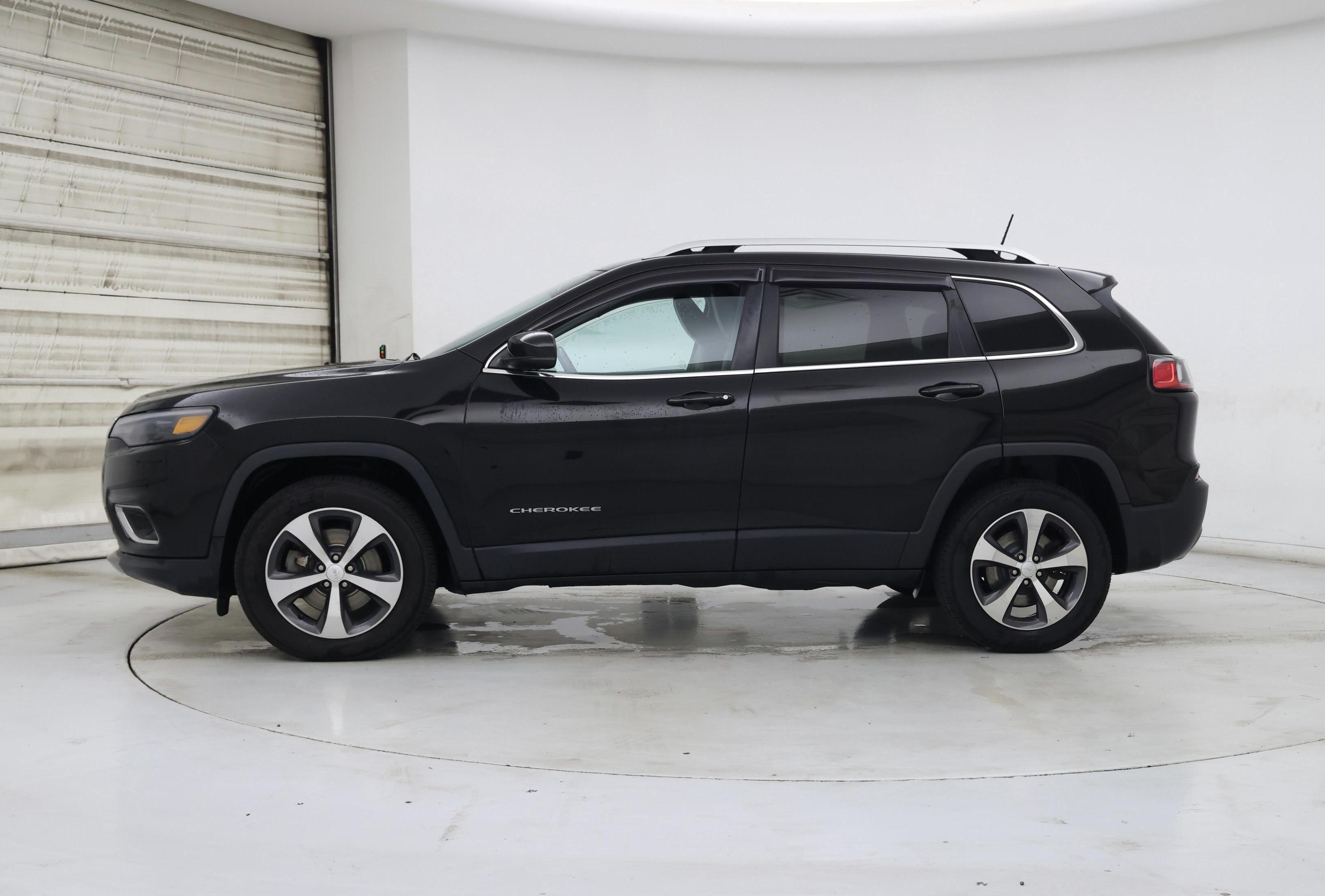Thumbnail: 2019 Jeep Cherokee - 3