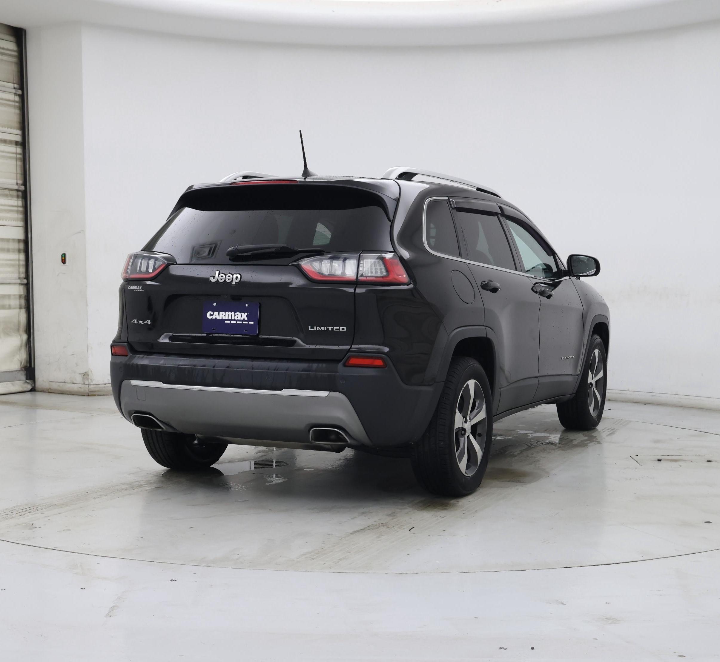 Thumbnail: 2019 Jeep Cherokee - 8