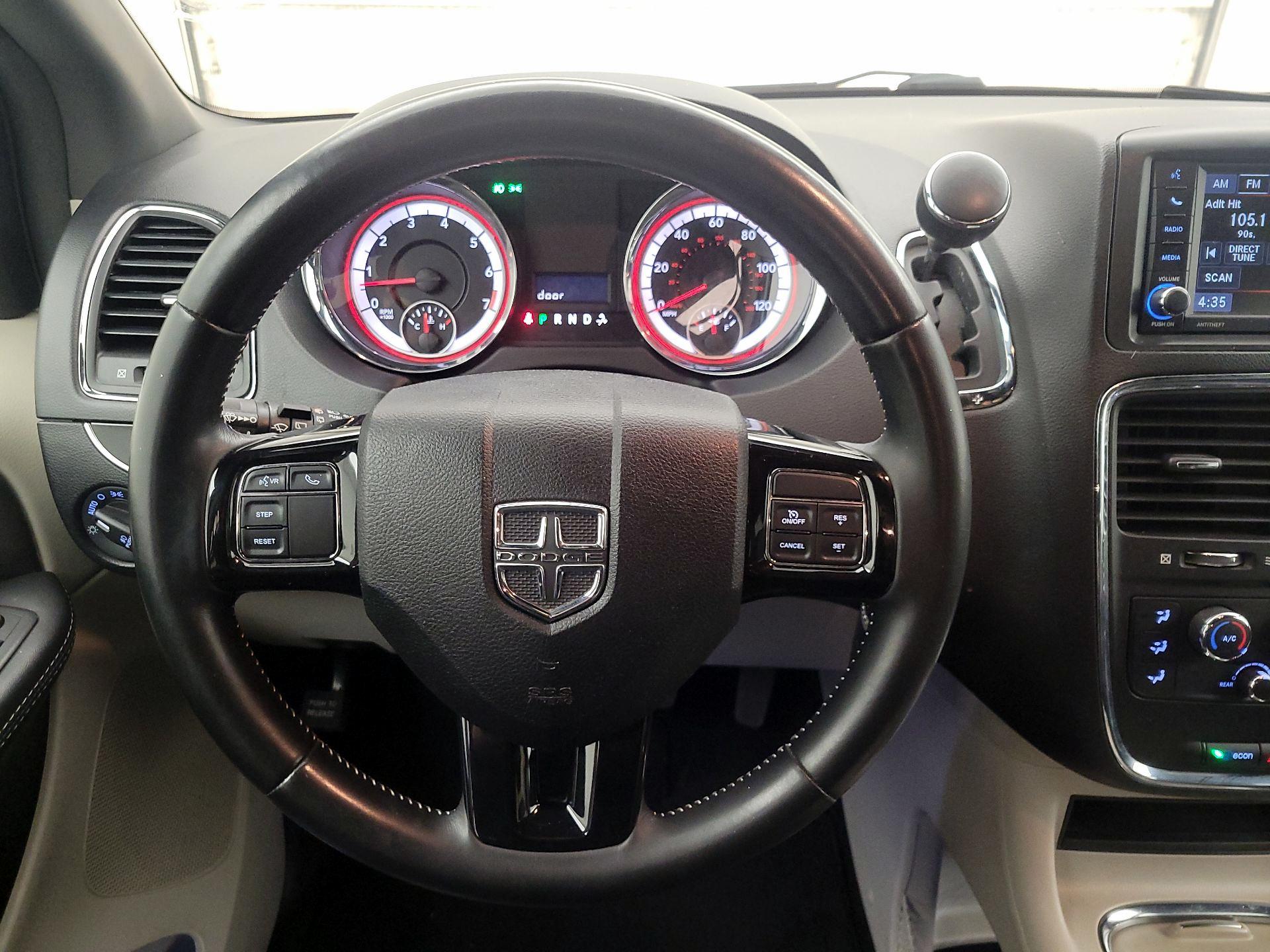 Thumbnail: 2017 Dodge Grand Caravan - 10