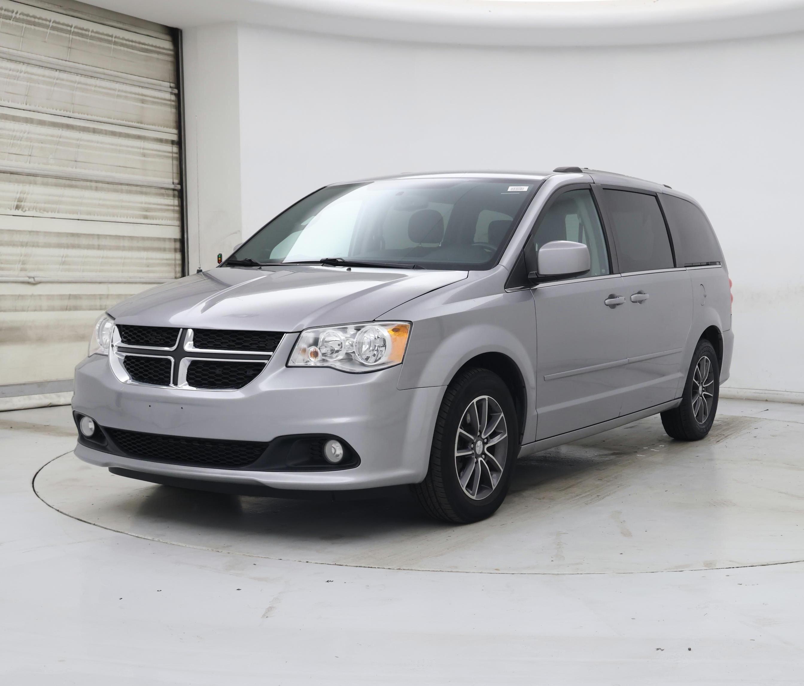 Thumbnail: 2017 Dodge Grand Caravan - 4