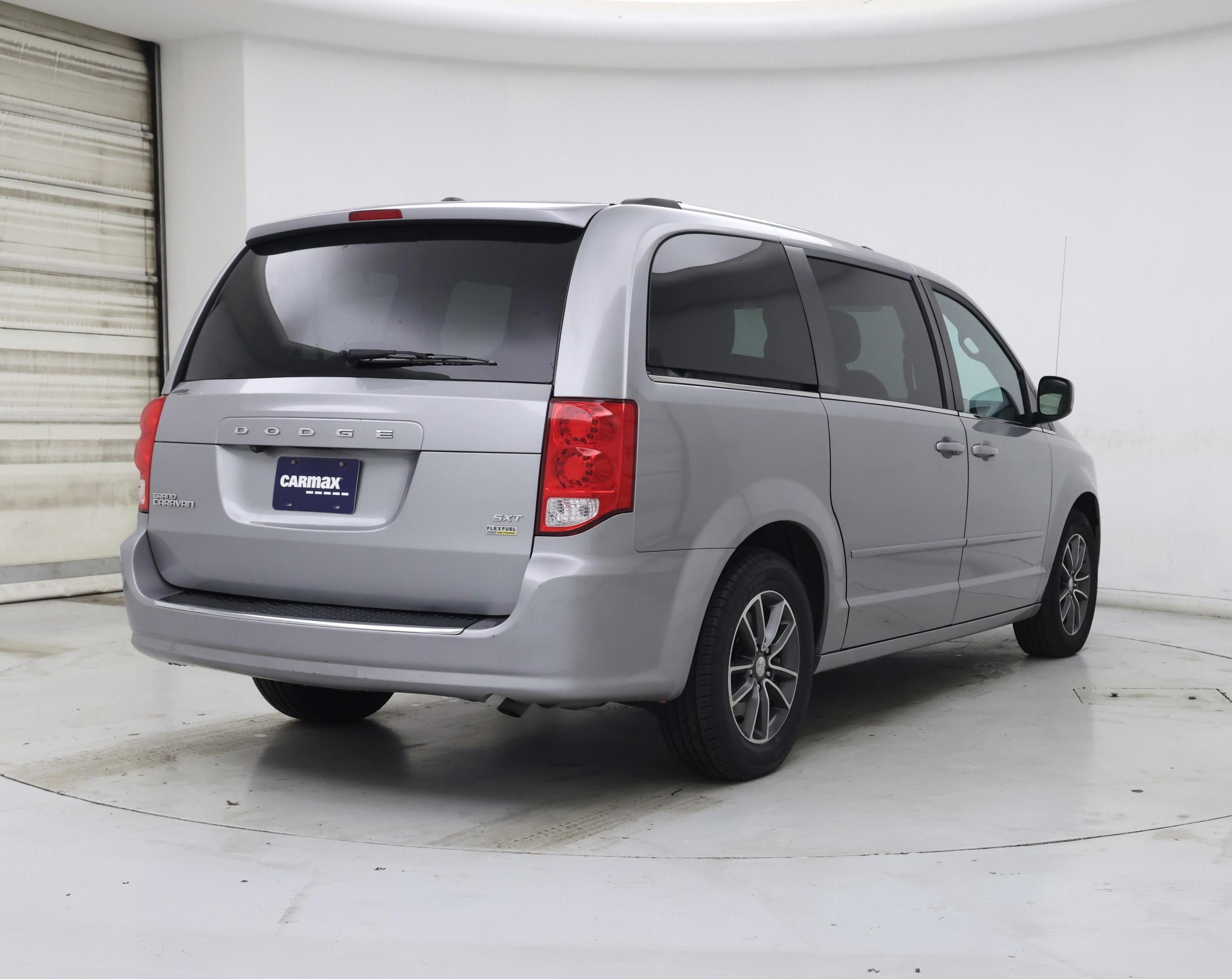 Thumbnail: 2017 Dodge Grand Caravan - 8