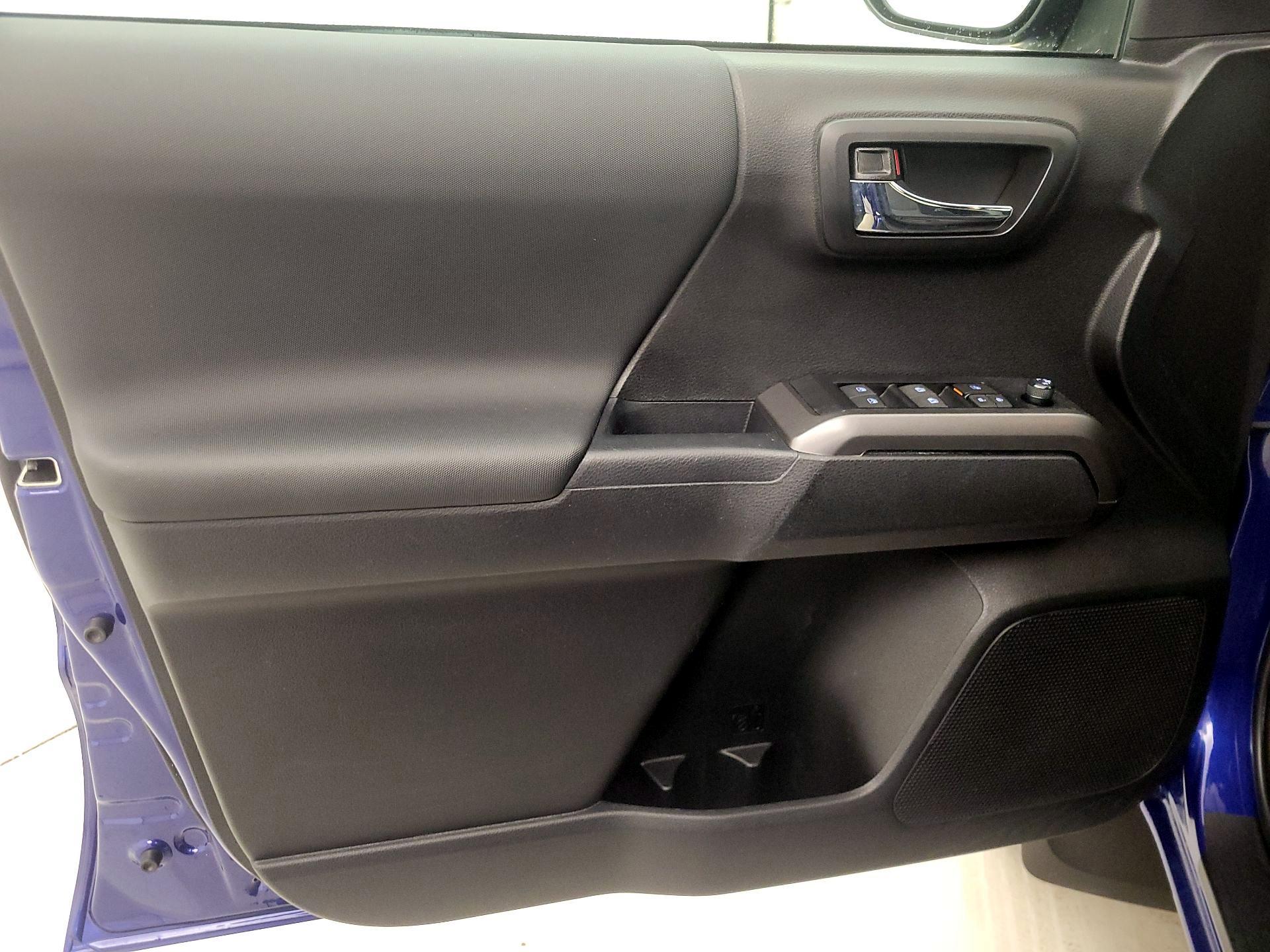 Thumbnail: 2023 Toyota Tacoma - 12