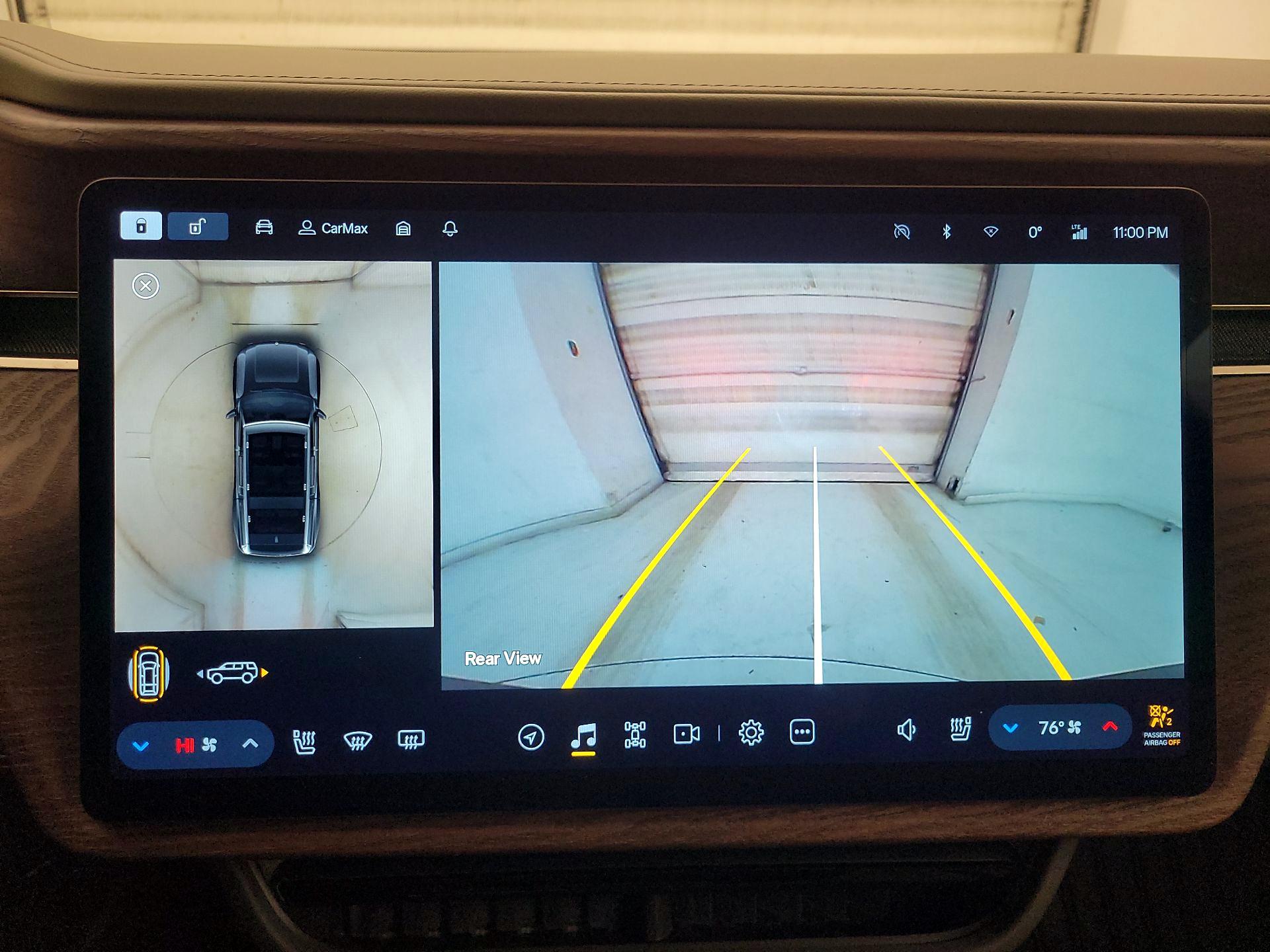 Thumbnail: 2023 Rivian R1S - 14