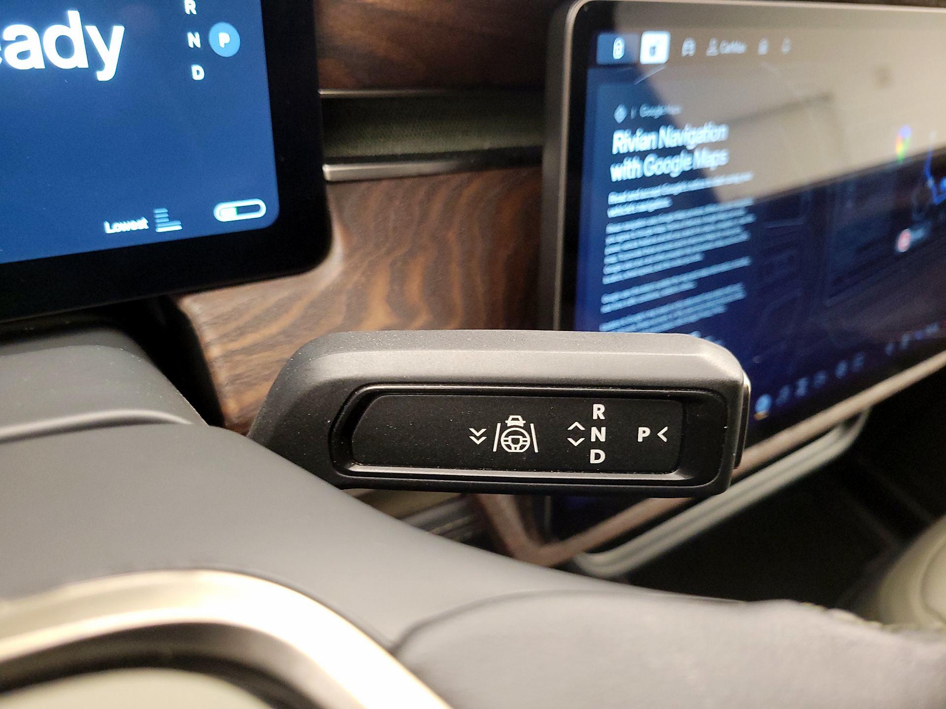 Thumbnail: 2023 Rivian R1S - 17