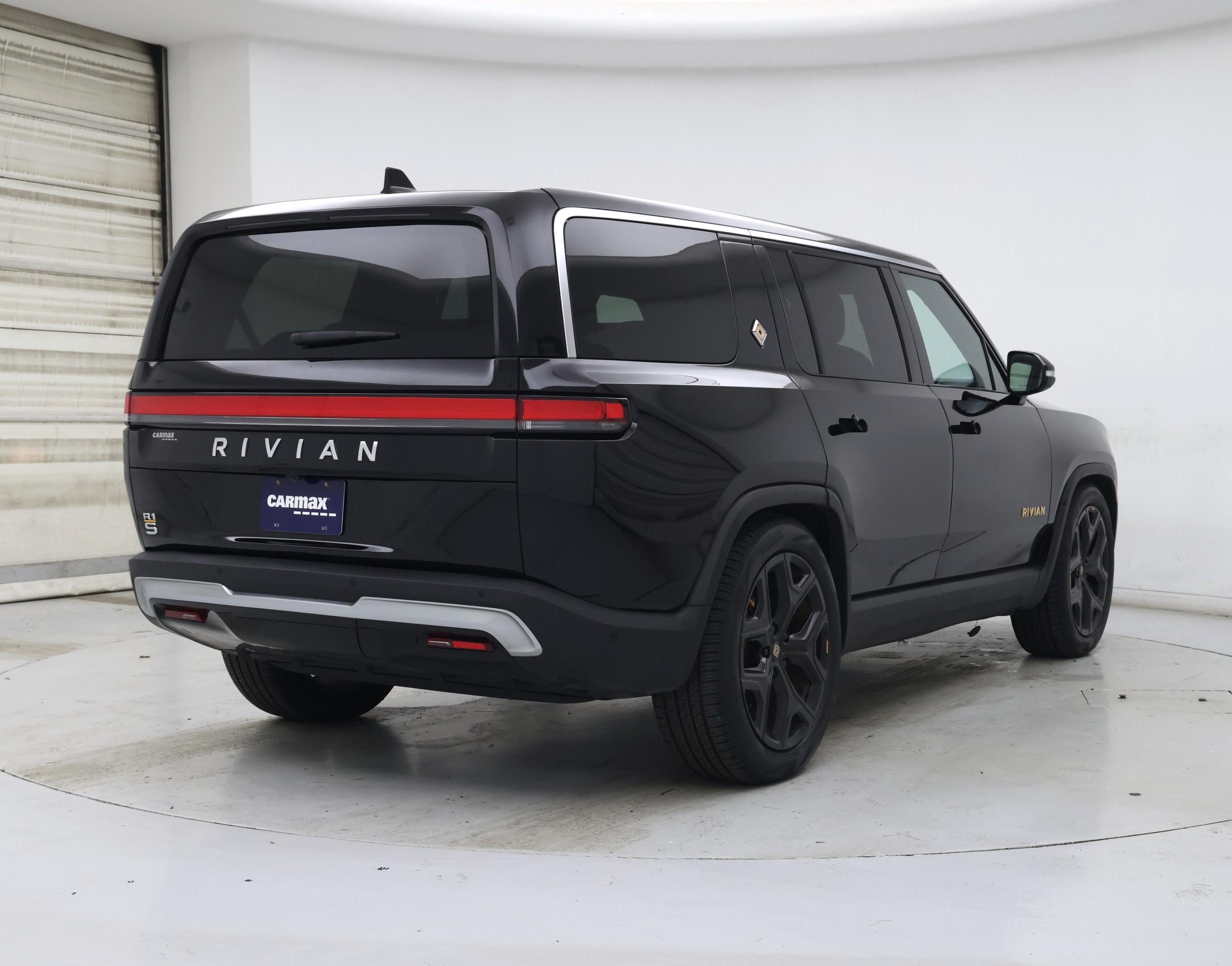 Thumbnail: 2023 Rivian R1S - 8