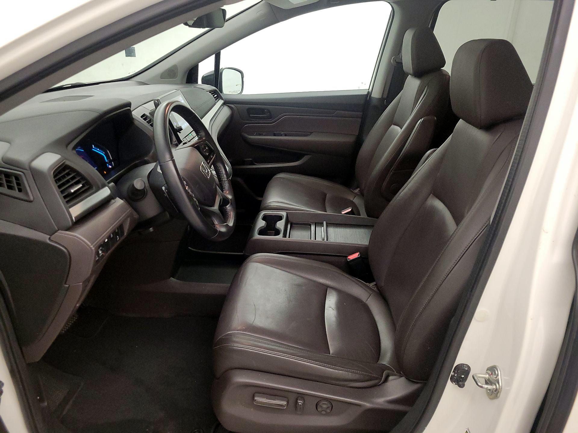 Thumbnail: 2018 Honda Odyssey - 11