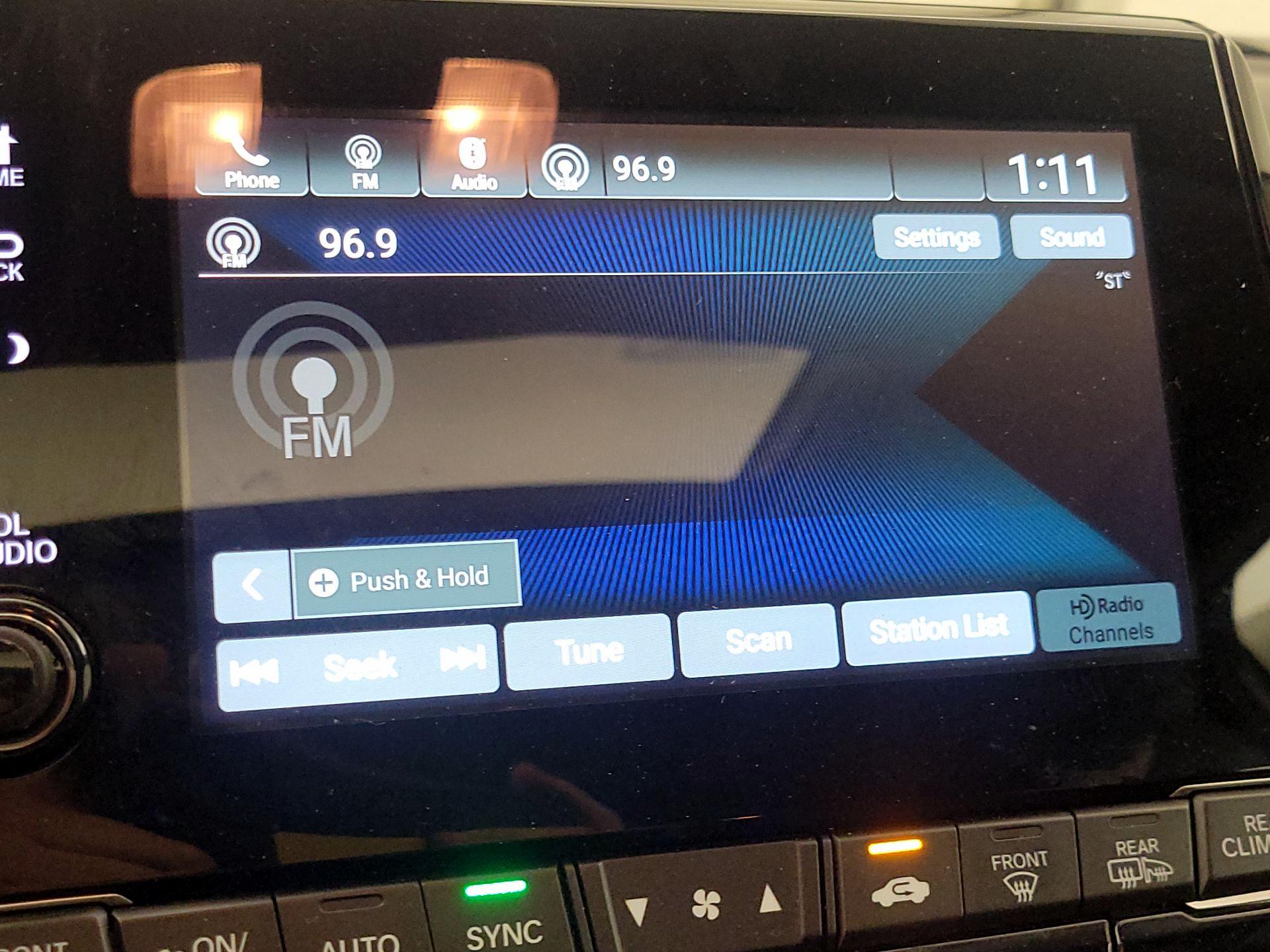 Thumbnail: 2018 Honda Odyssey - 15