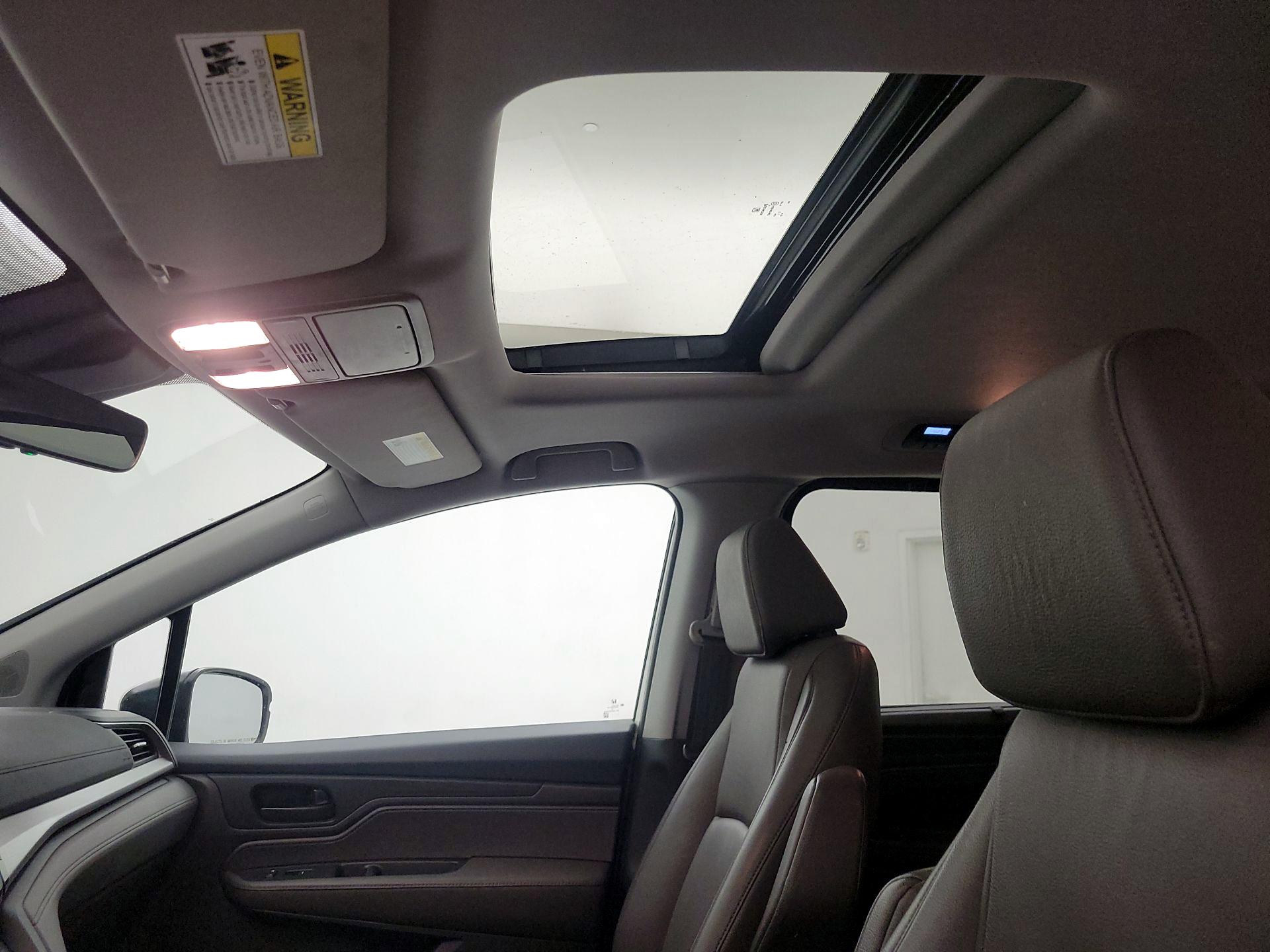 Thumbnail: 2018 Honda Odyssey - 18