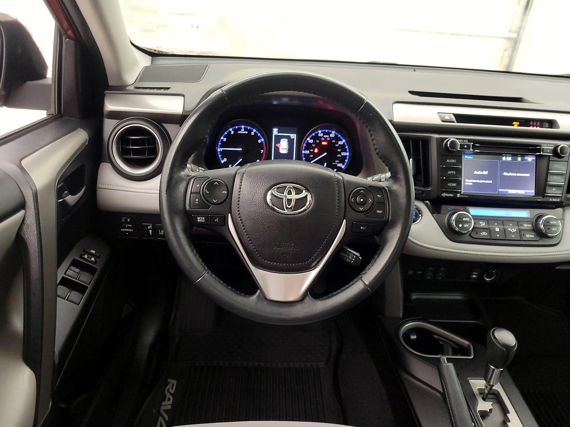 Thumbnail: 2018 Toyota RAV4 - 10