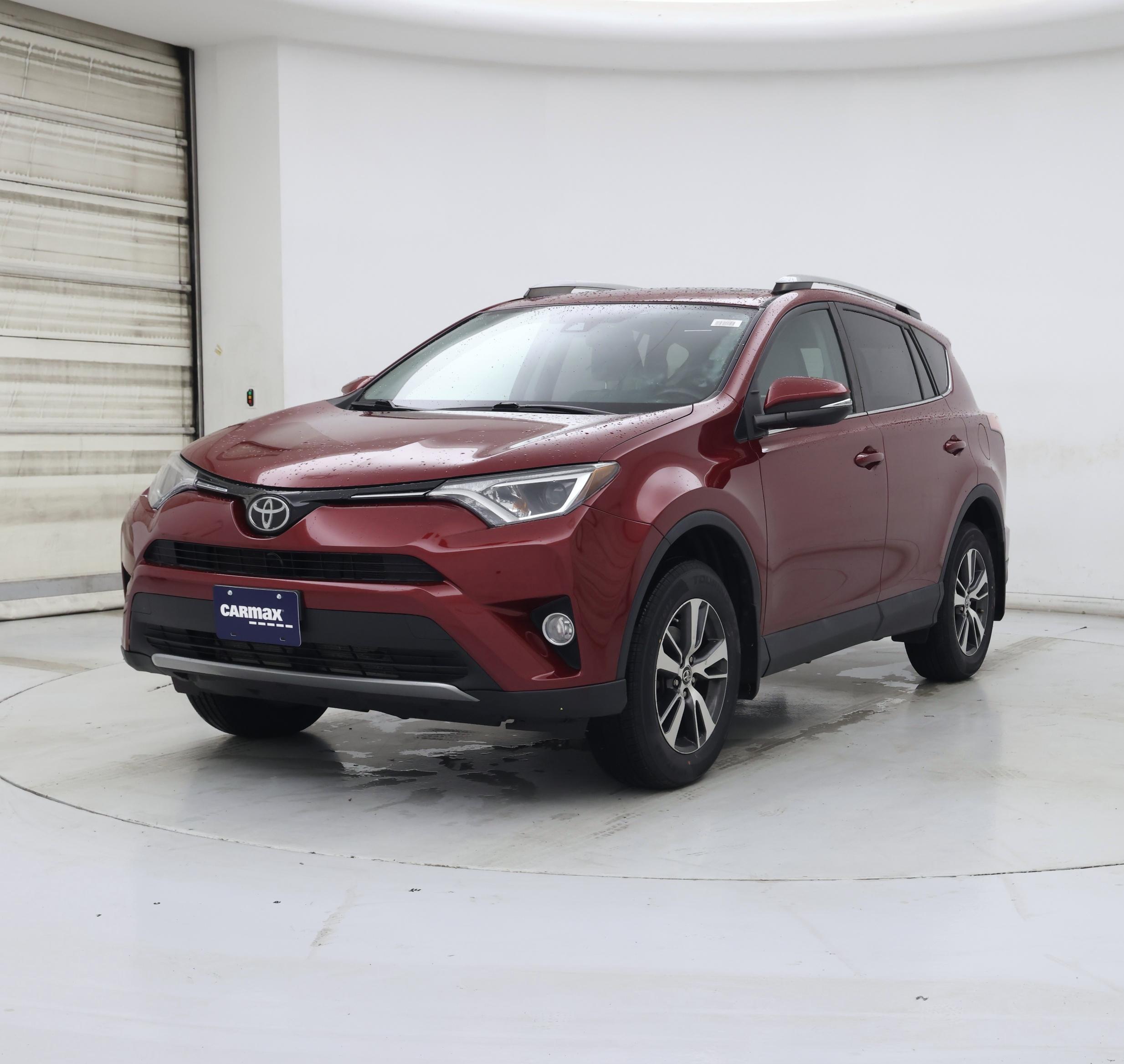 Thumbnail: 2018 Toyota RAV4 - 4