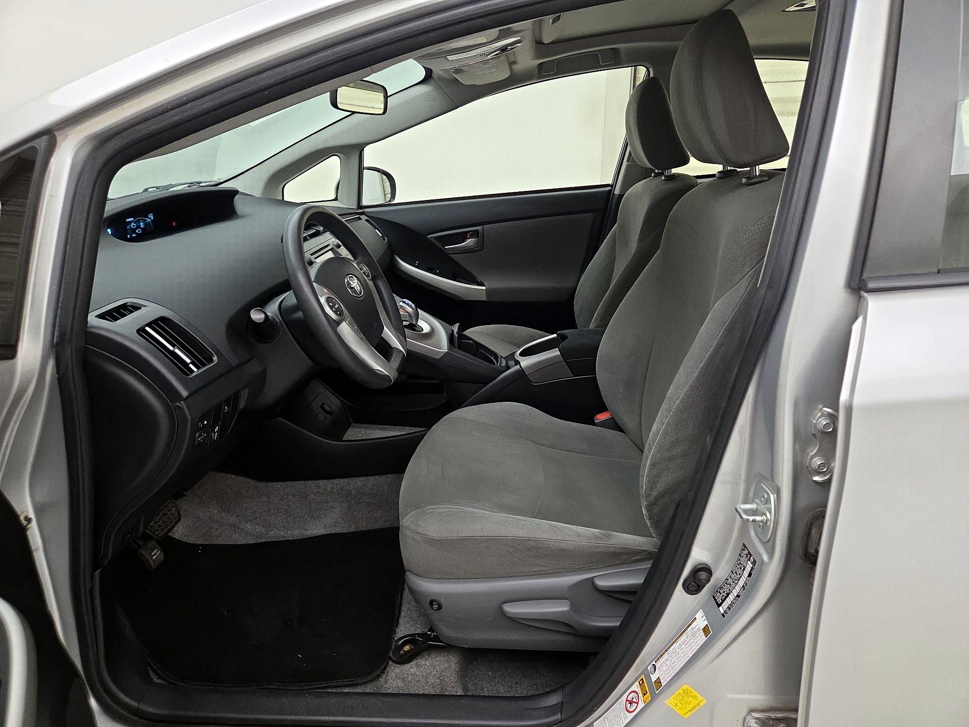 Thumbnail: 2014 Toyota Prius - 11