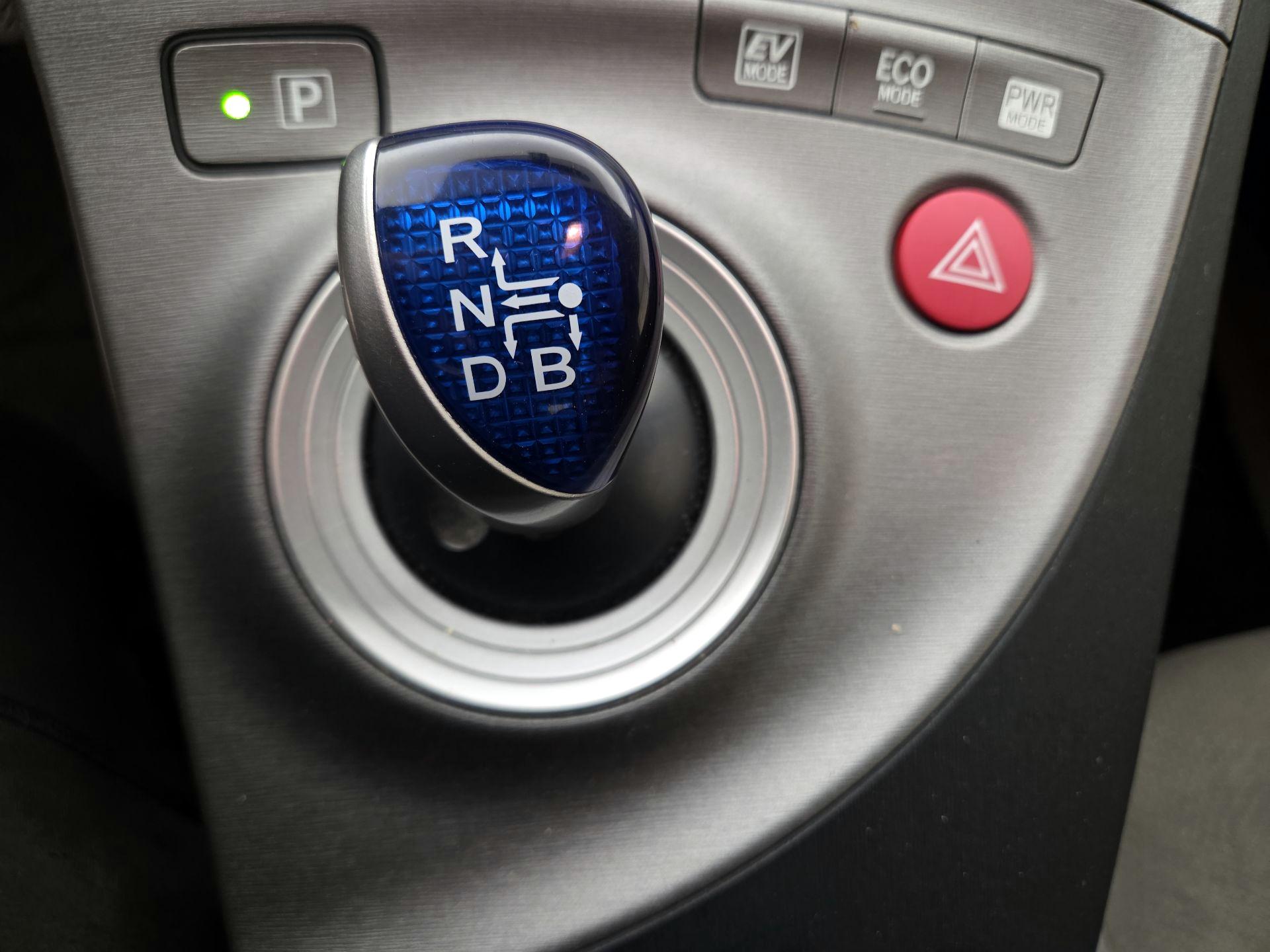 Thumbnail: 2014 Toyota Prius - 17