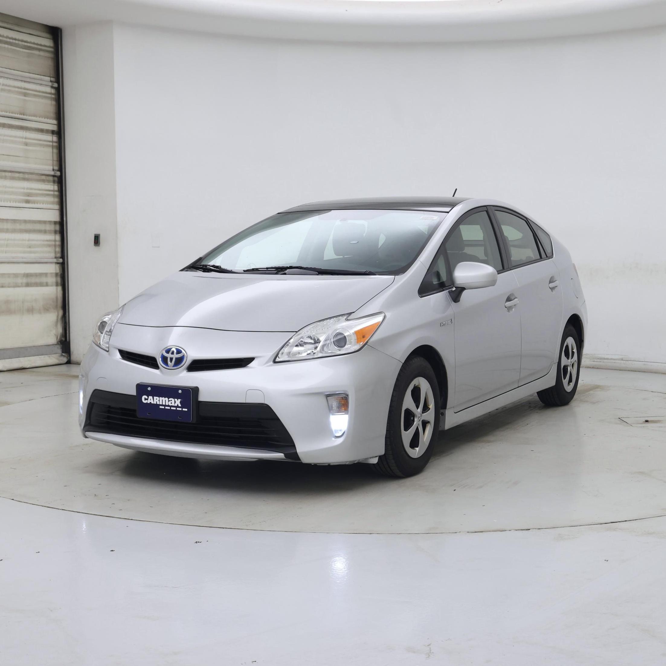 Thumbnail: 2014 Toyota Prius - 4