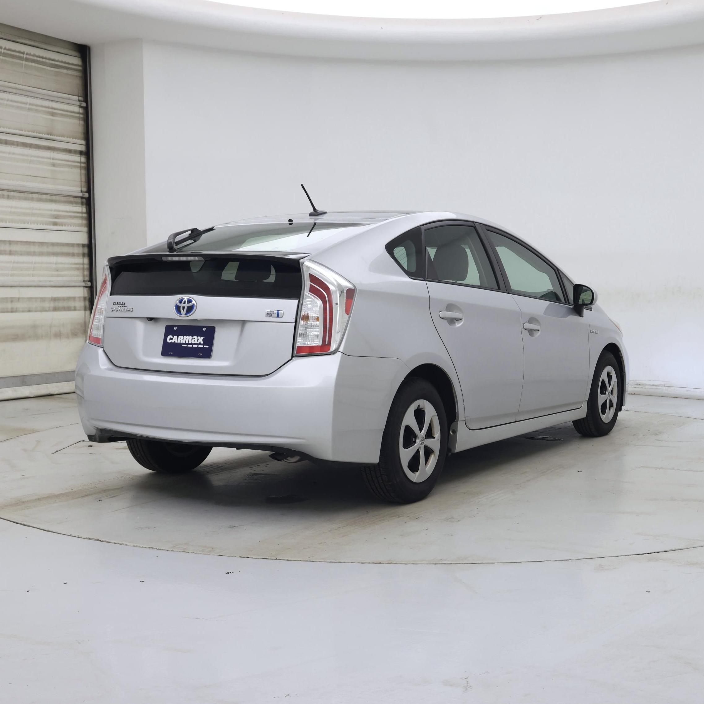 Thumbnail: 2014 Toyota Prius - 8